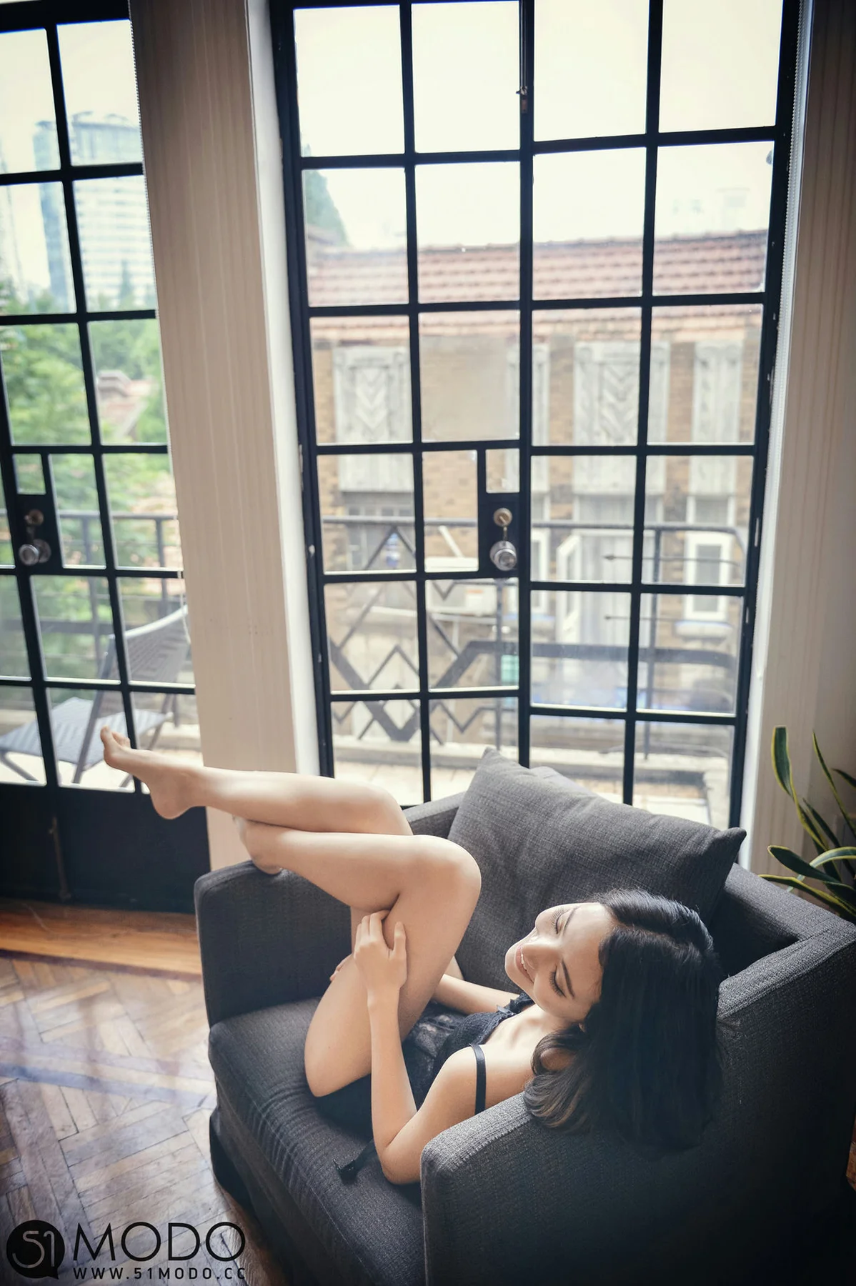 51Modo女神美腿杂志 Vol.007 女神的美腿内衣秀 - 2