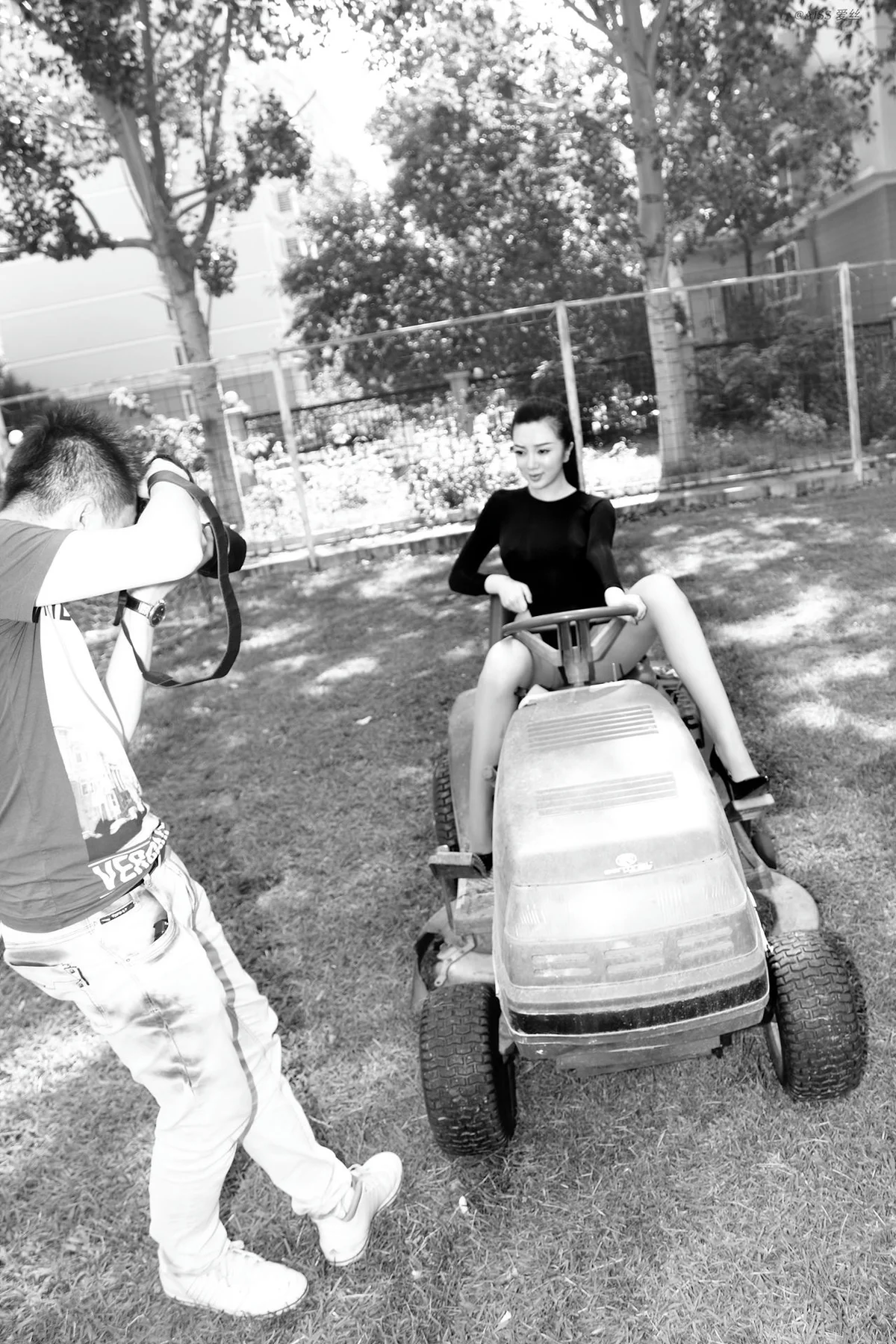 AISS爱丝 No.002 高叉无缝超薄丝袜美腿 - 5