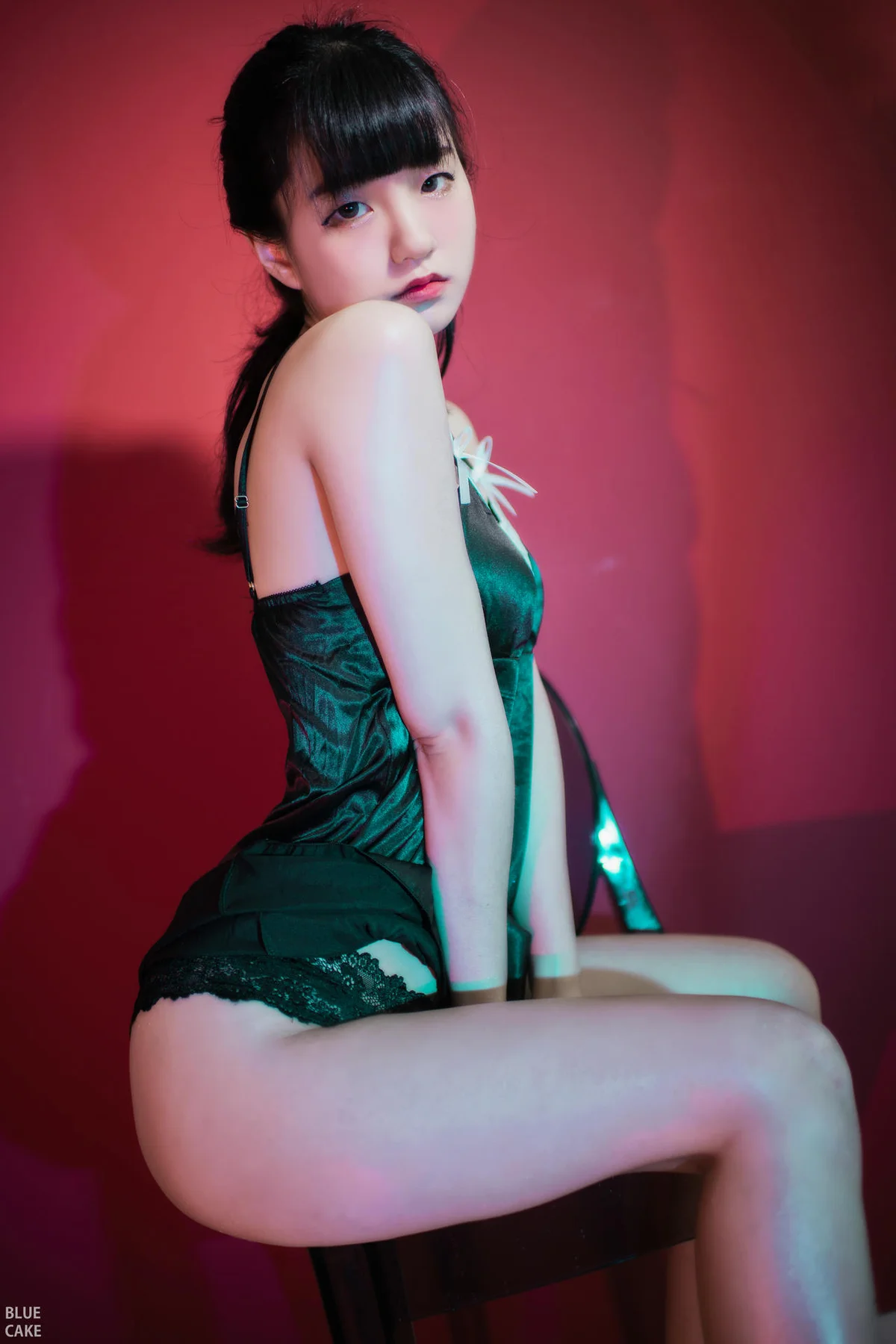 BLUECAKE No.005 Jeong Jenny性感制服女仆装 - 2