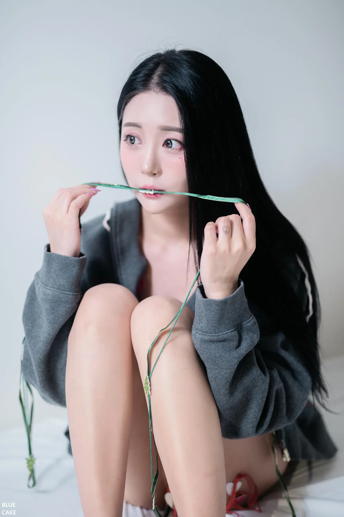 BLUECAKE No.010 Bomi & Lover爆乳黑丝香肩美腿 - 5