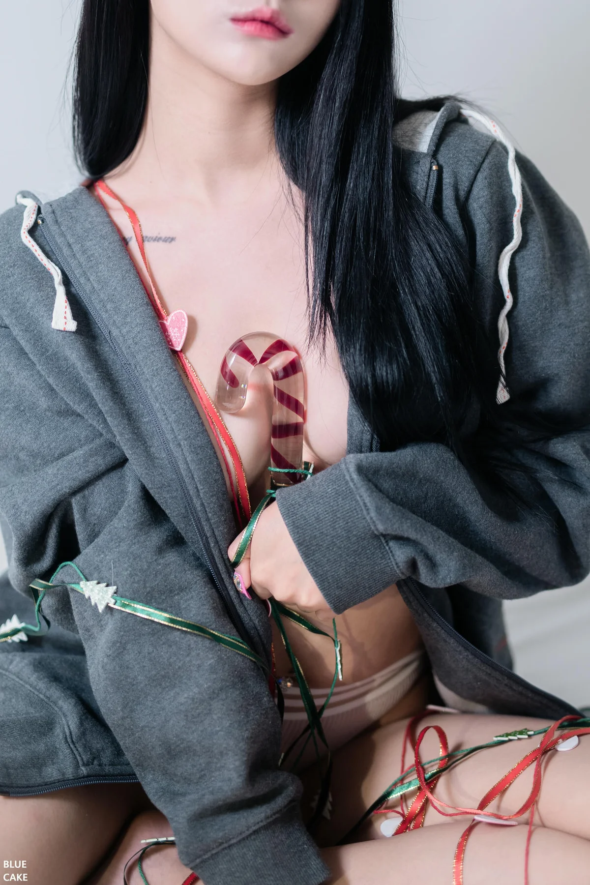 BLUECAKE No.010 Bomi & Lover爆乳黑丝香肩美腿 - 1