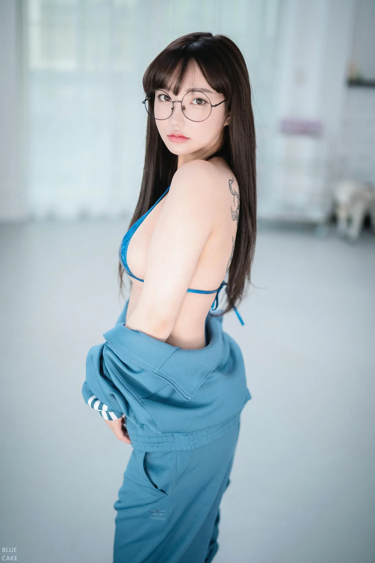 BLUECAKE No.018 Son Ye-Eun校服下的爆乳诱惑 - 2