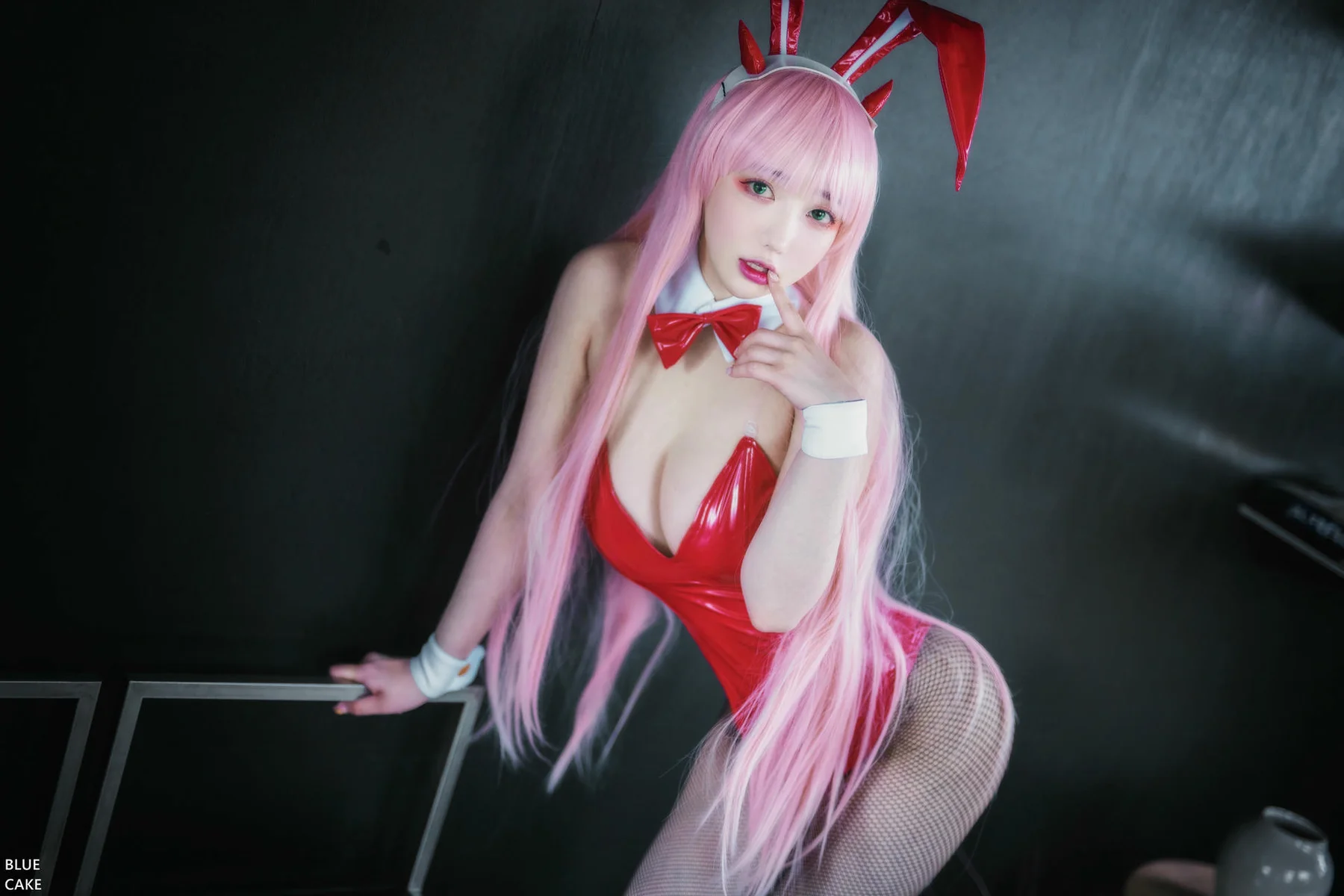 BLUECAKE No.053 Son Ye性感兔女郎网袜 - 1