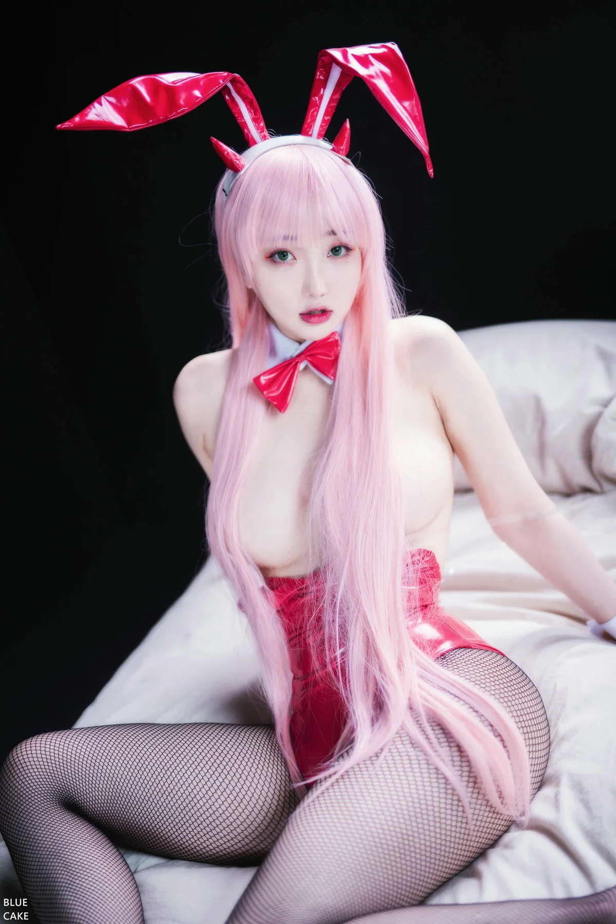 BLUECAKE No.053 Son Ye性感兔女郎网袜 - 3