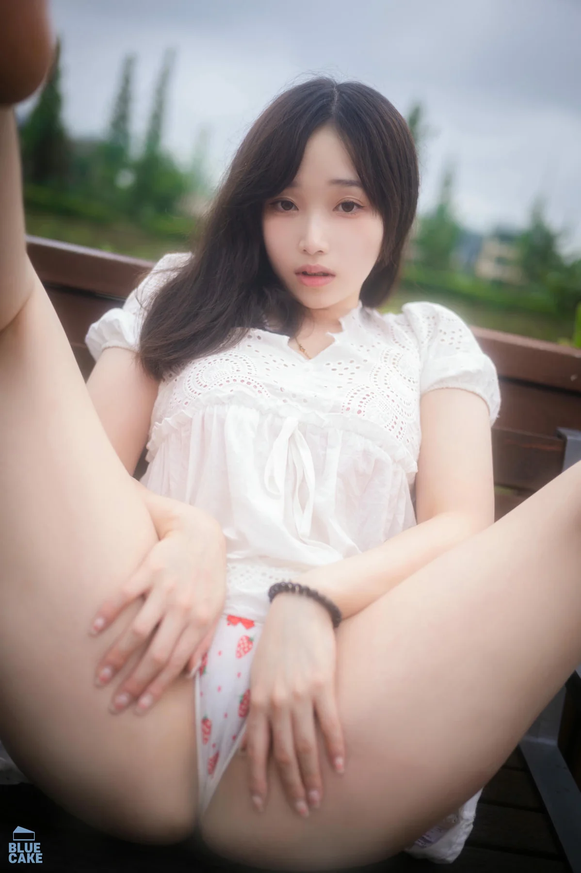 BLUECAKE No.064 Bambi公园性感少女 - 2