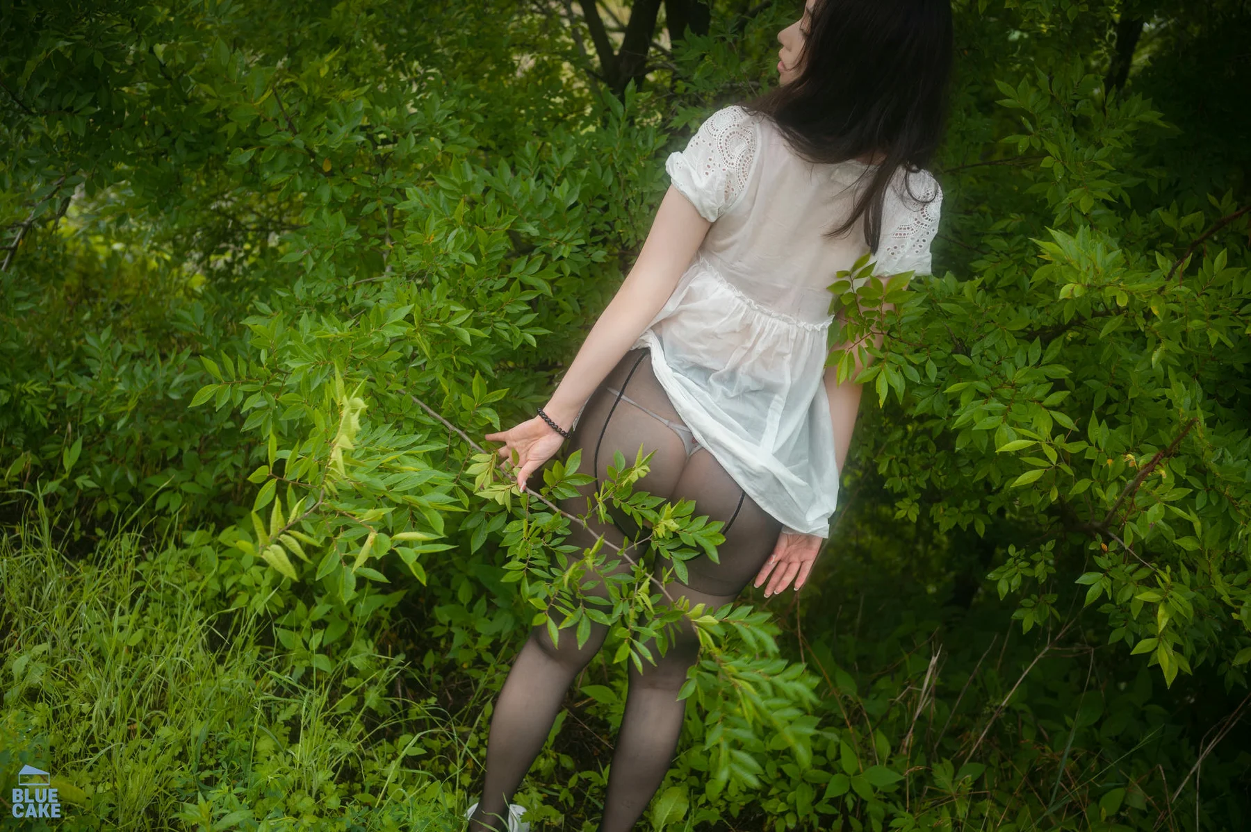 BLUECAKE No.064 Bambi公园性感少女 - 2