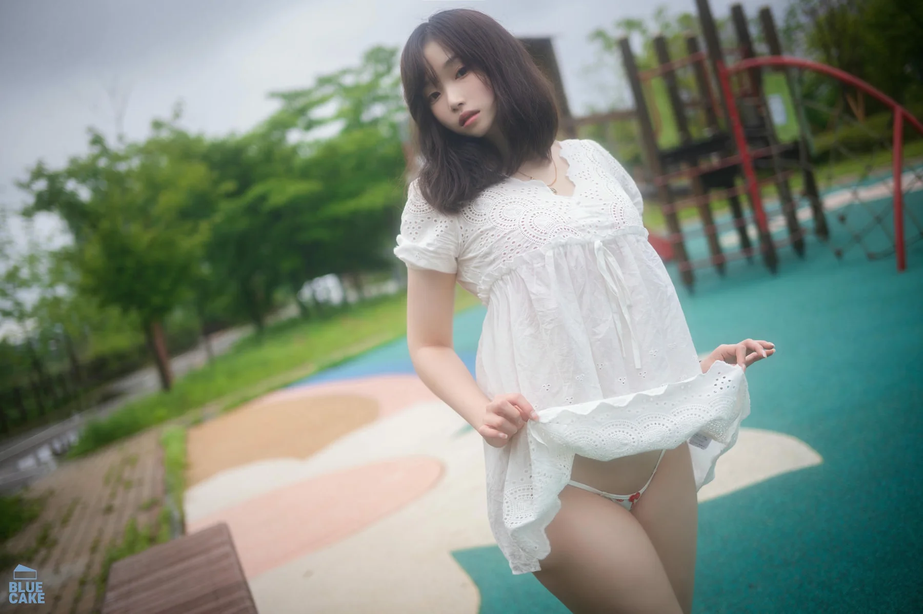 BLUECAKE No.064 Bambi公园性感少女 - 2