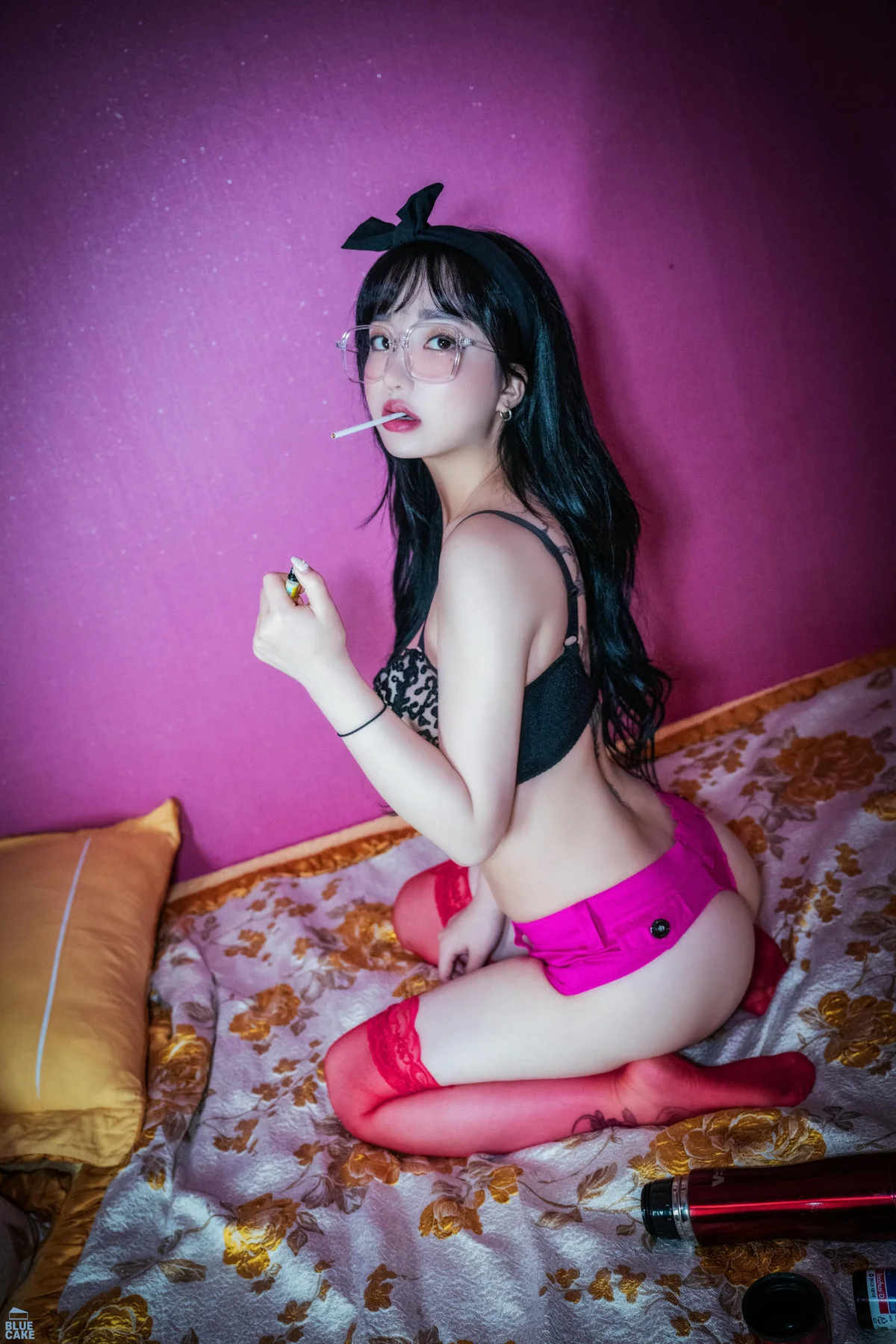BLUECAKE No.089 YeEun眼镜美女爆乳短裙 - 2