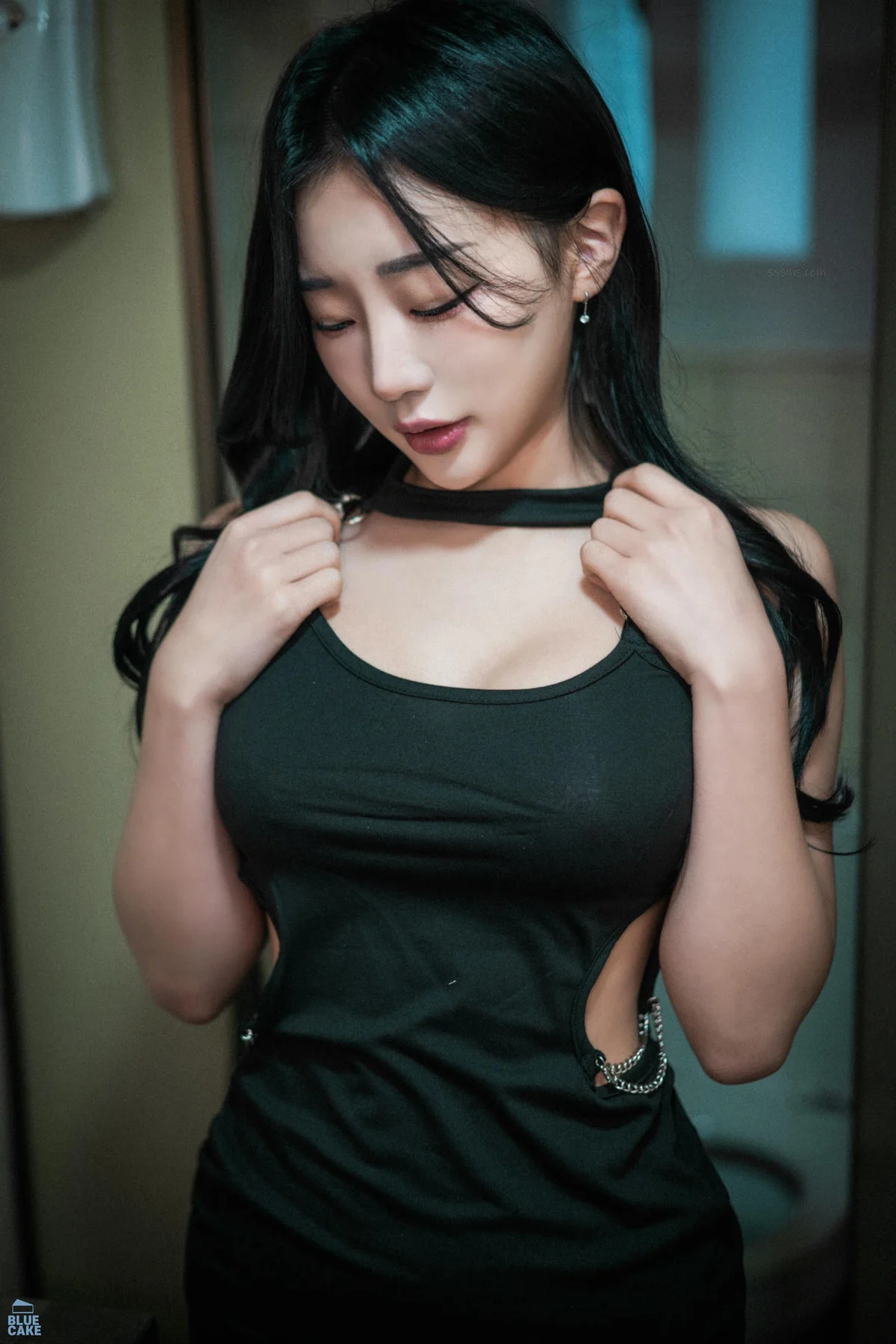BLUECAKE No.105 NewBom黑丝翘臀少女 - 8