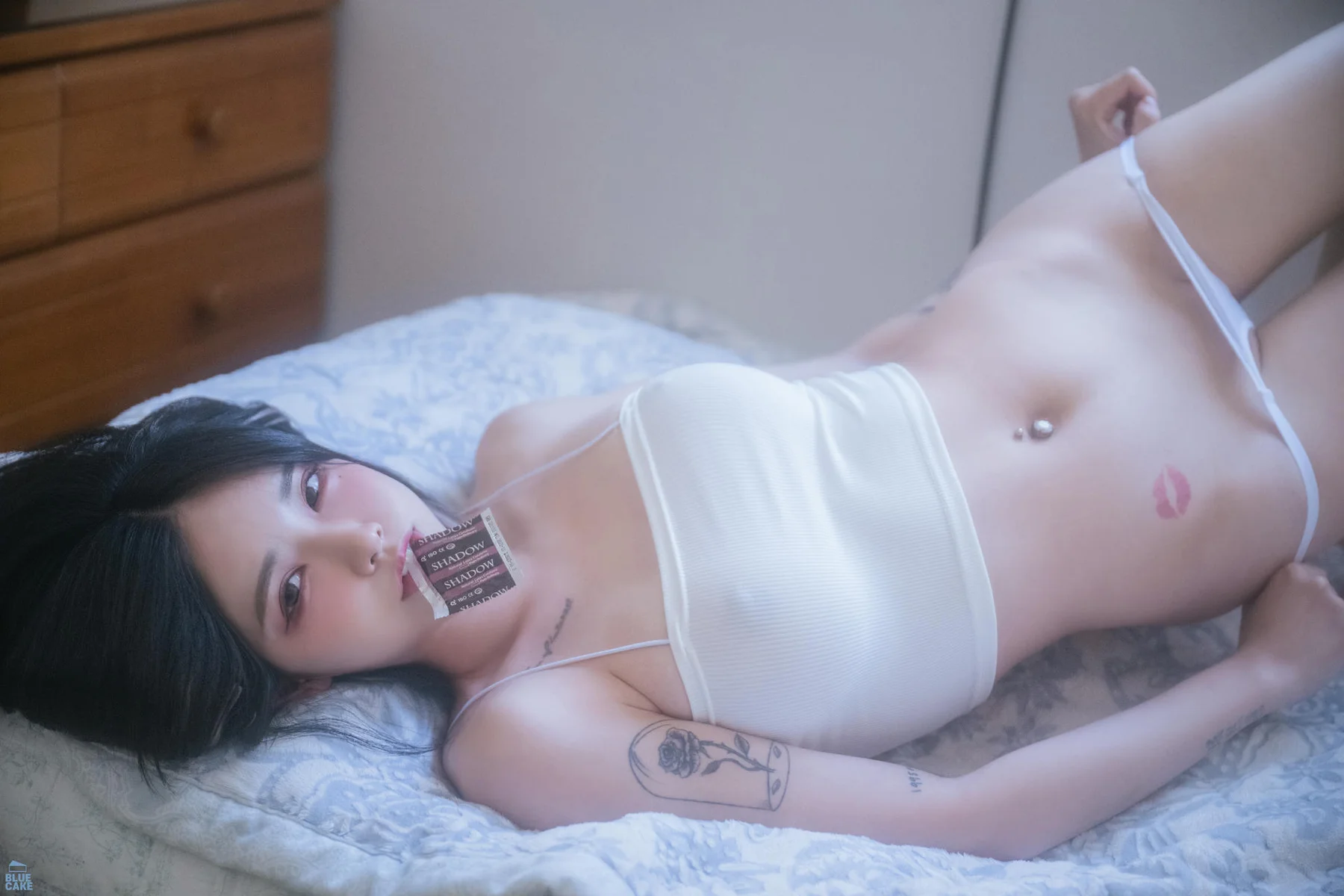 BLUECAKE No.143 Hikari抹胸短发美女 - 2
