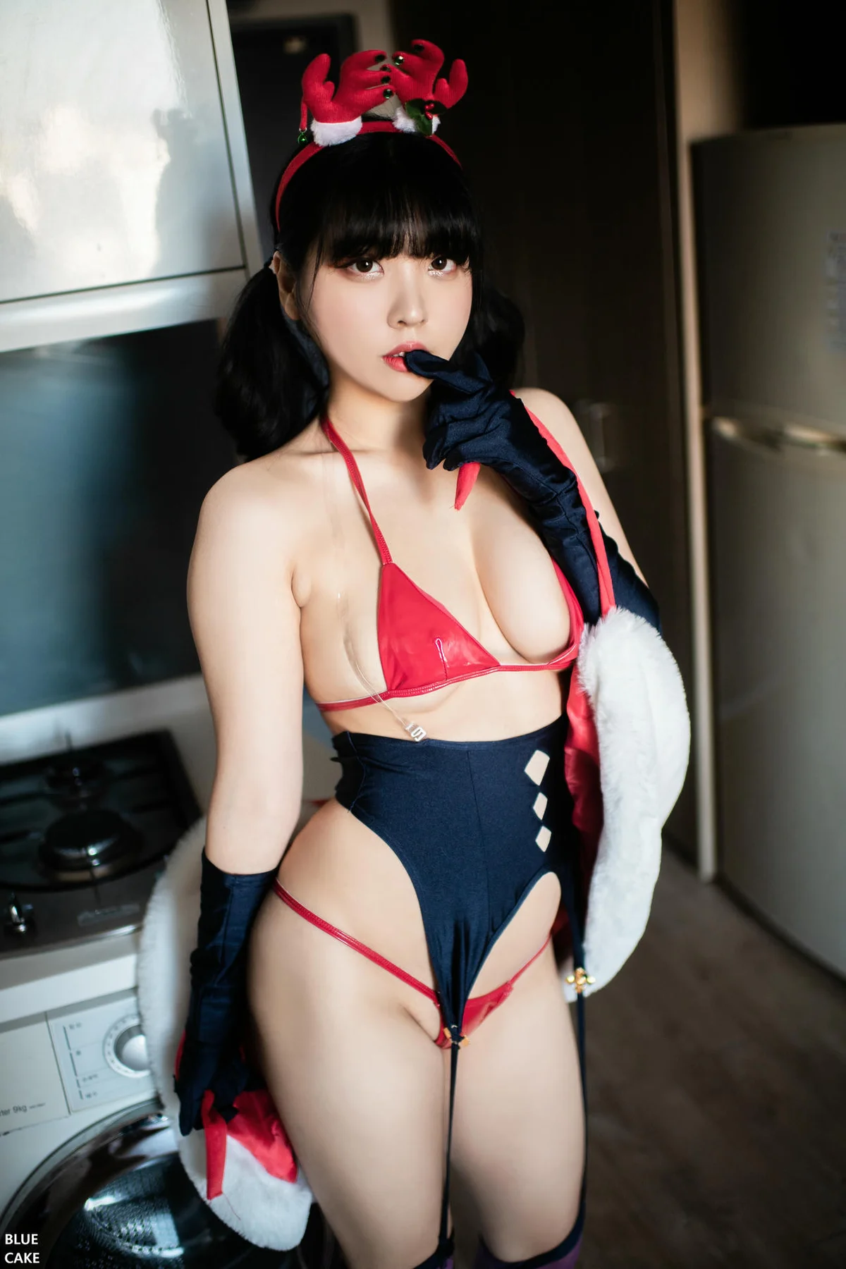 BLUECAKE No.162 Song Hana制服爆乳吊袜 - 2