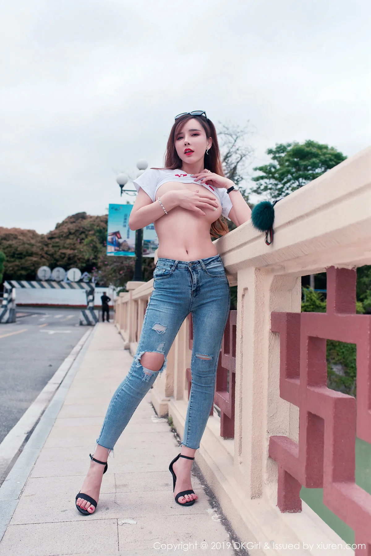 DKGirl DK御女郎 Vol.108  户外露天爆乳外拍 艾小青 - 9