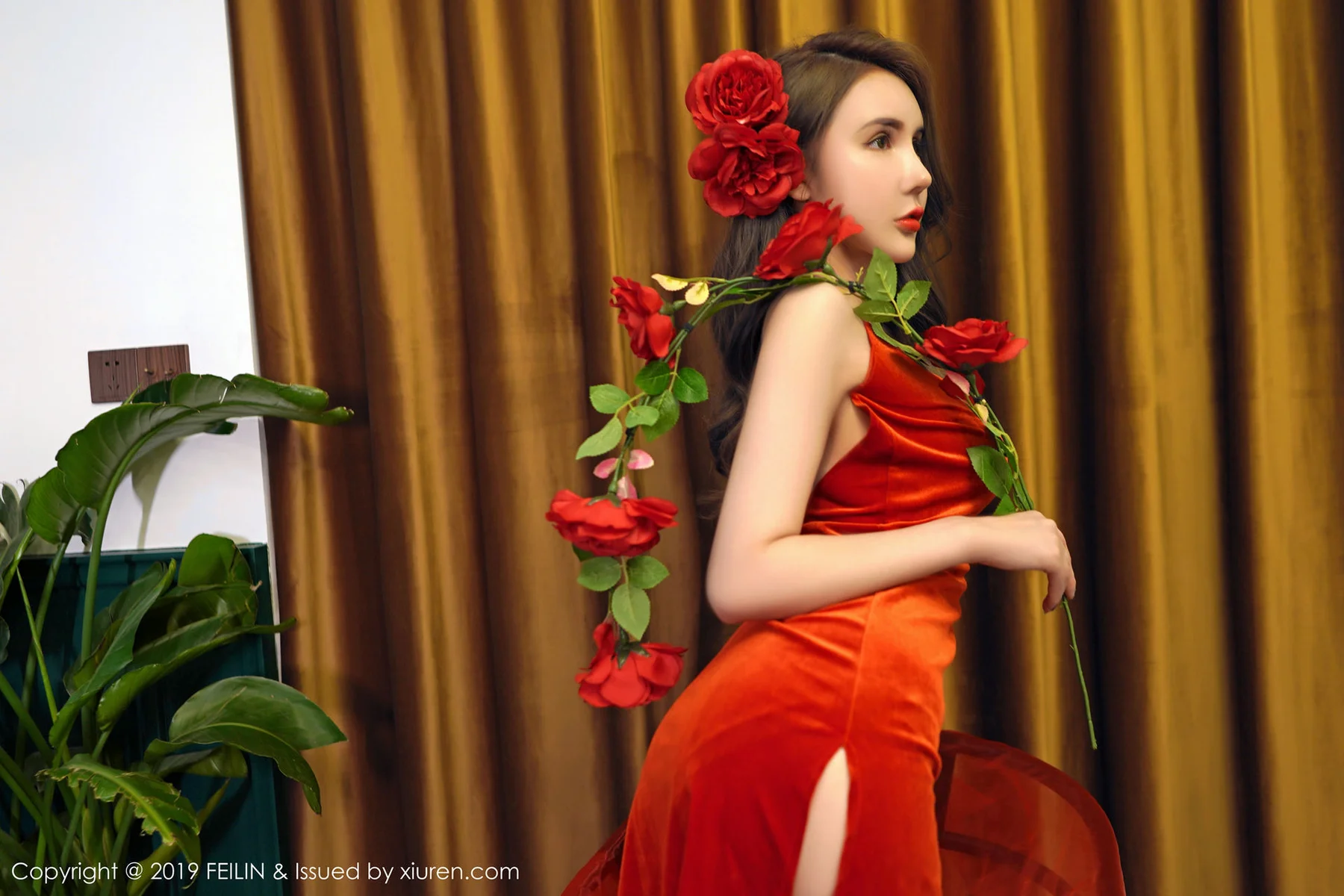 FeiLin 嗲囡囡 Vol.200 伍月may首套写真 - 1