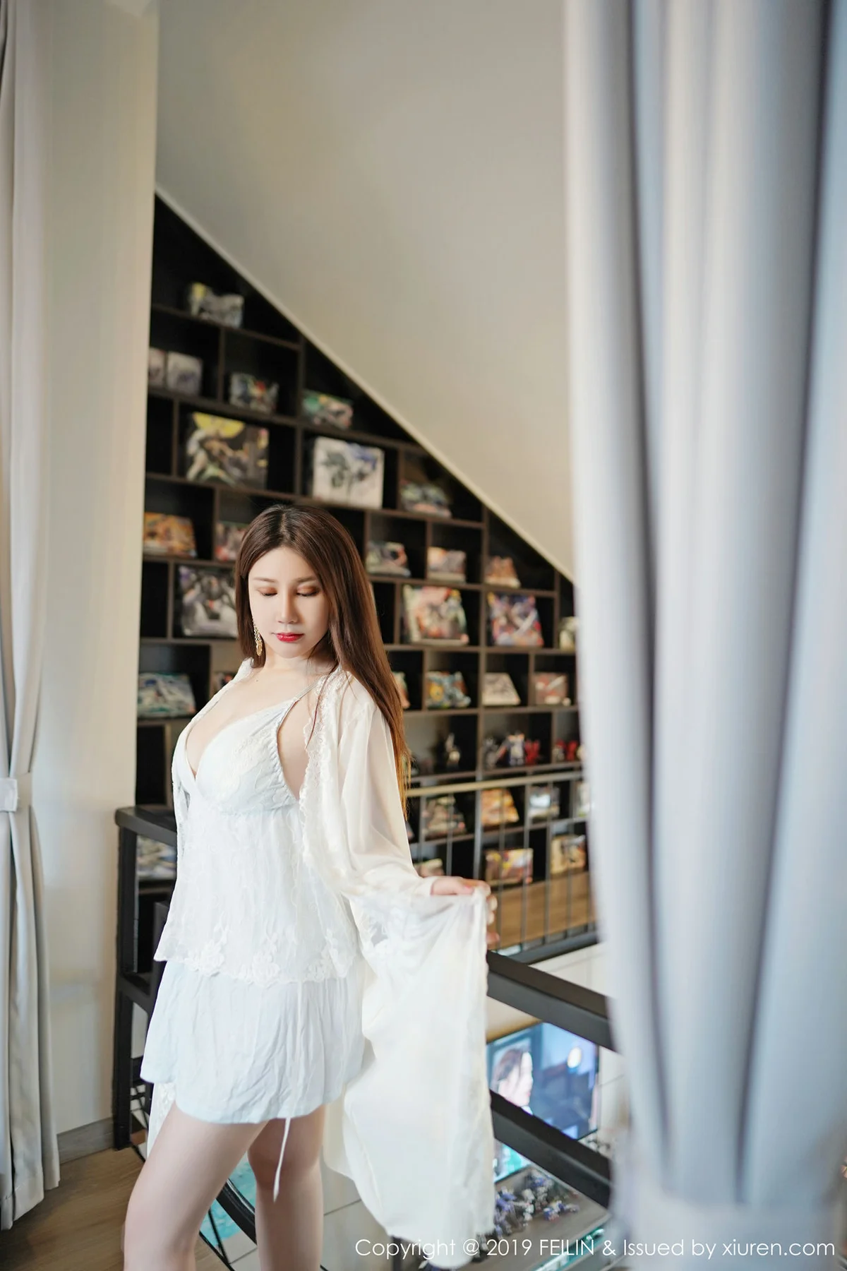 FeiLin 嗲囡囡 Vol.208 大胸紧身衣 李清婳第二套写真 - 8