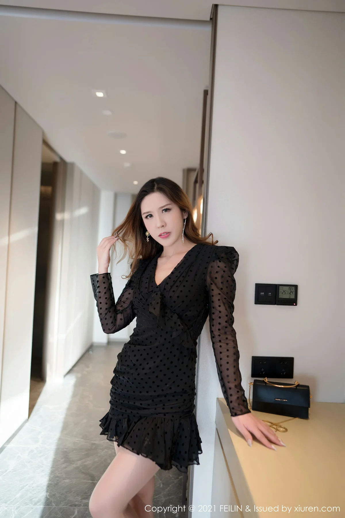 FeiLin 嗲囡囡 Vol.373 isabelle贵贵 熟女制服狂野豹纹 - 2