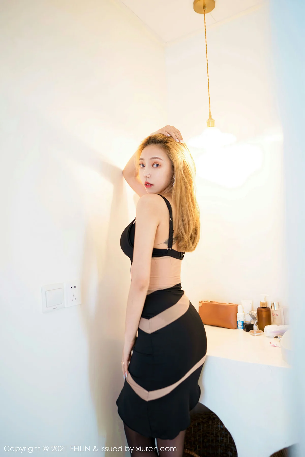 FeiLin 嗲囡囡 Vol.391 吊裙与朦胧黑丝 冯木木LRIS 心愿旅拍写真 - 4