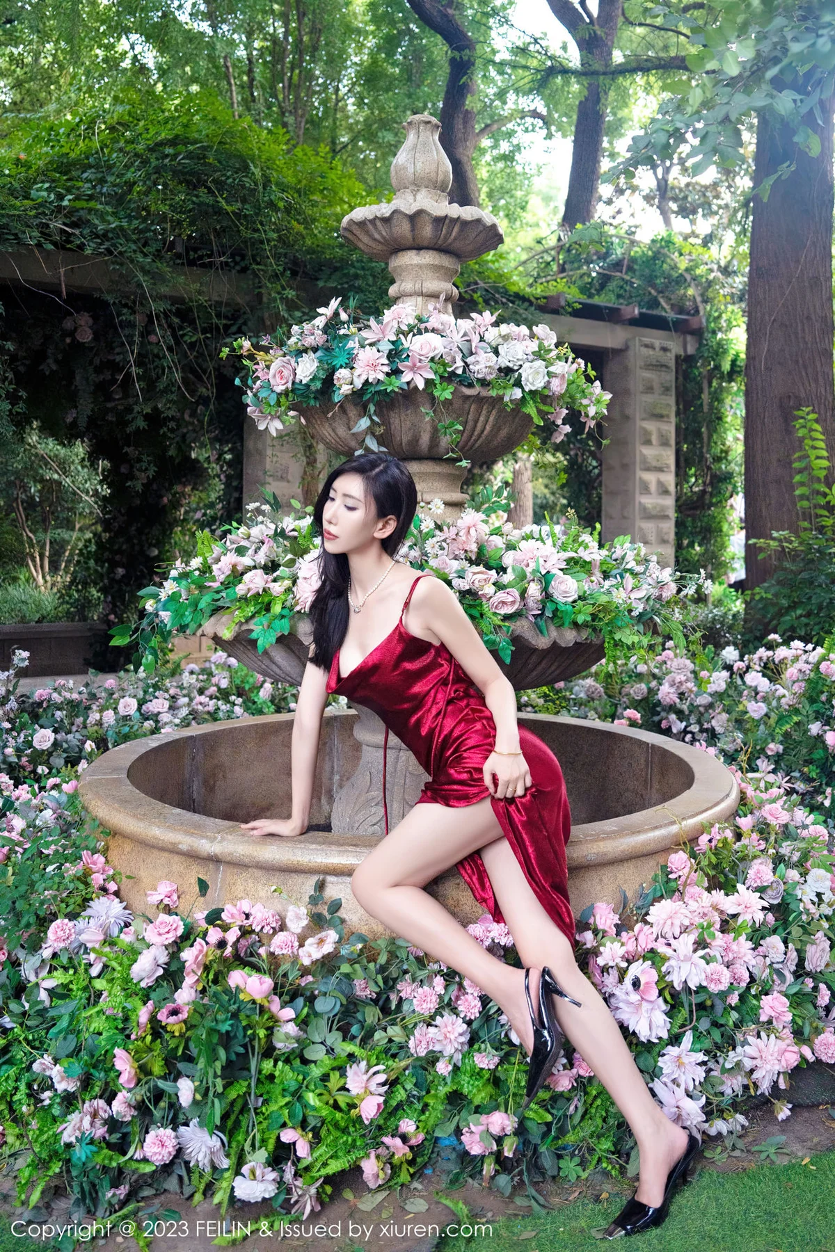 FeiLin 嗲囡囡 Vol.467  章芃芃 吊带长裙性感写真2 - 9