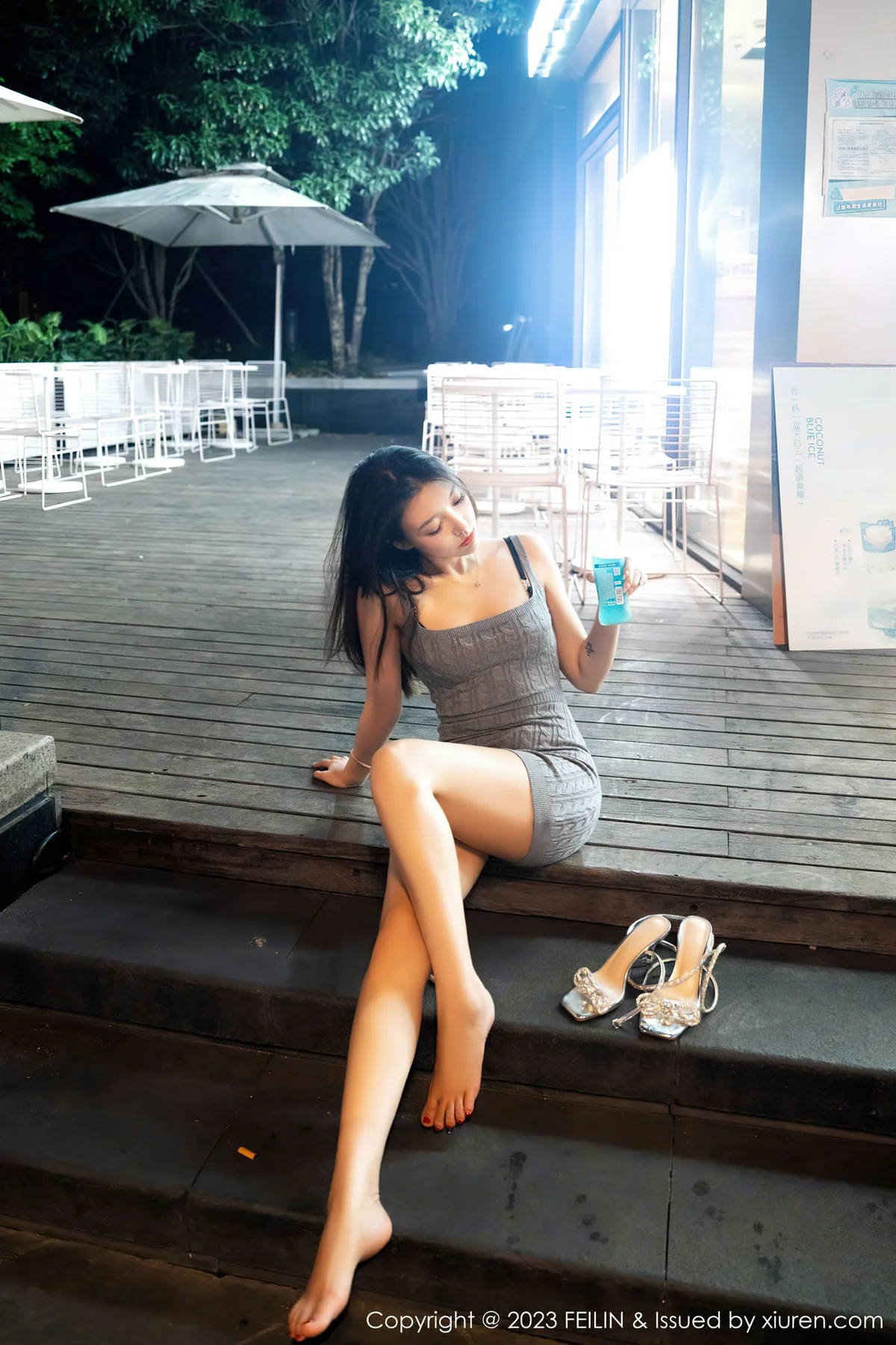 FeiLin 嗲囡囡 Vol.468  冯木木LRIS 背带短裙性感写真 - 4