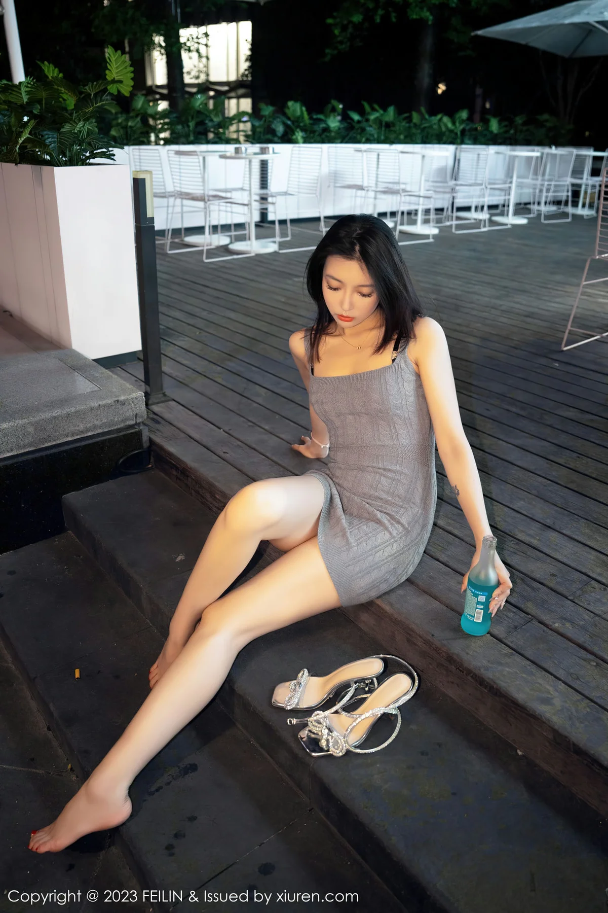 FeiLin 嗲囡囡 Vol.468  冯木木LRIS 背带短裙性感写真 - 5