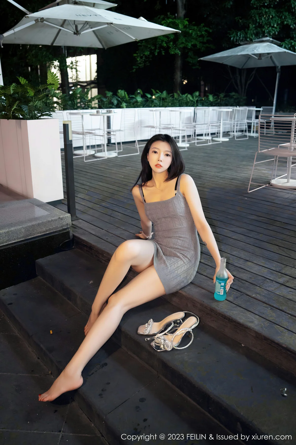 FeiLin 嗲囡囡 Vol.468  冯木木LRIS 背带短裙性感写真 - 6