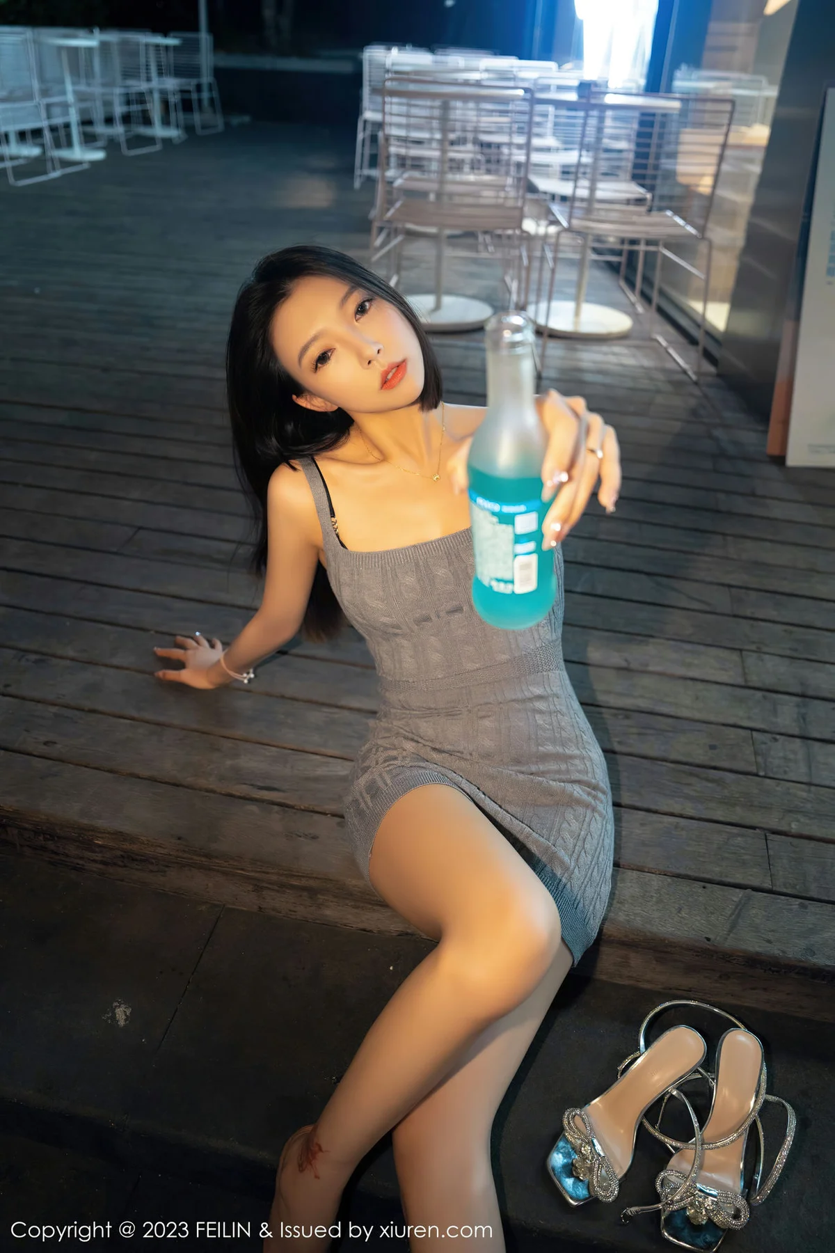 FeiLin 嗲囡囡 Vol.468  冯木木LRIS 背带短裙性感写真 - 9