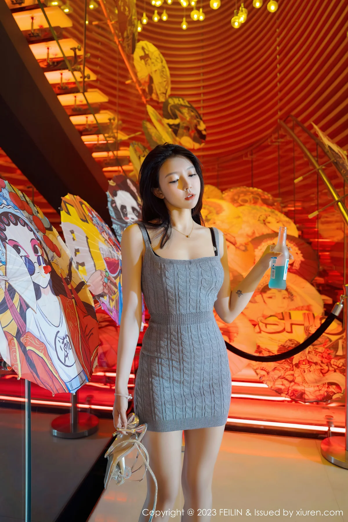 FeiLin 嗲囡囡 Vol.468  冯木木LRIS 背带短裙性感写真 - 4