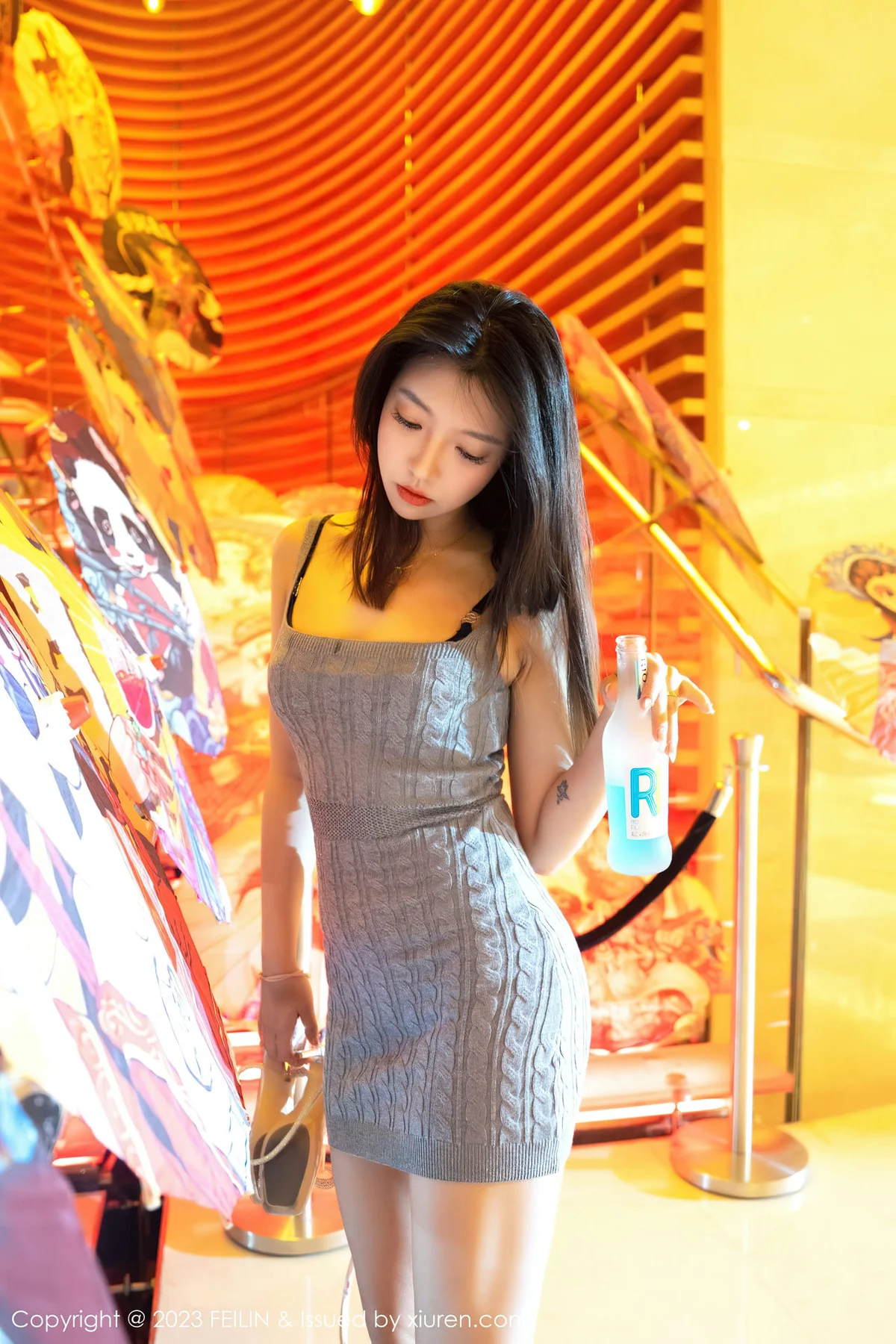 FeiLin 嗲囡囡 Vol.468  冯木木LRIS 背带短裙性感写真 - 6