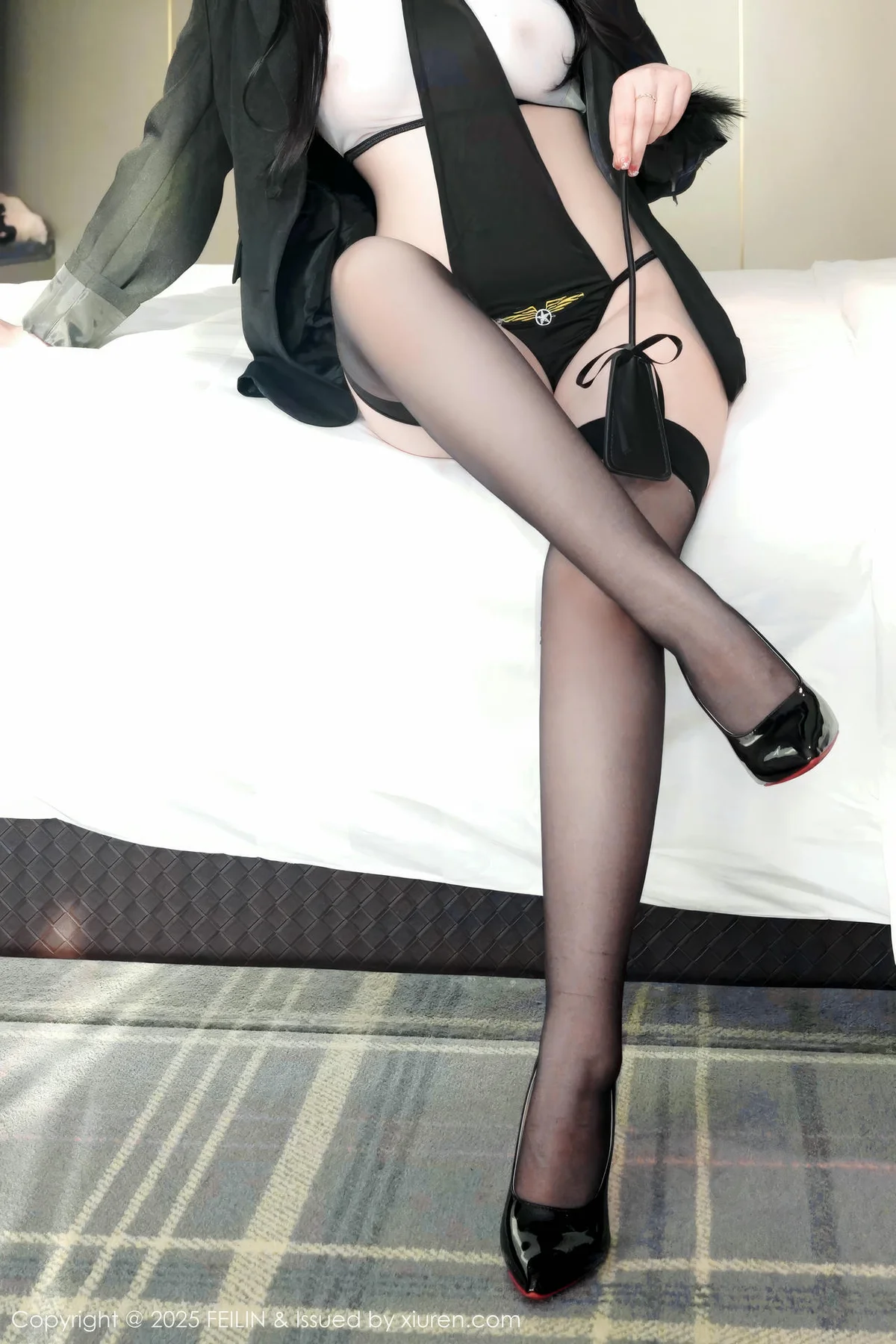 FeiLin 嗲囡囡 Vol.498  软情 黑丝高跟制服写真 - 8