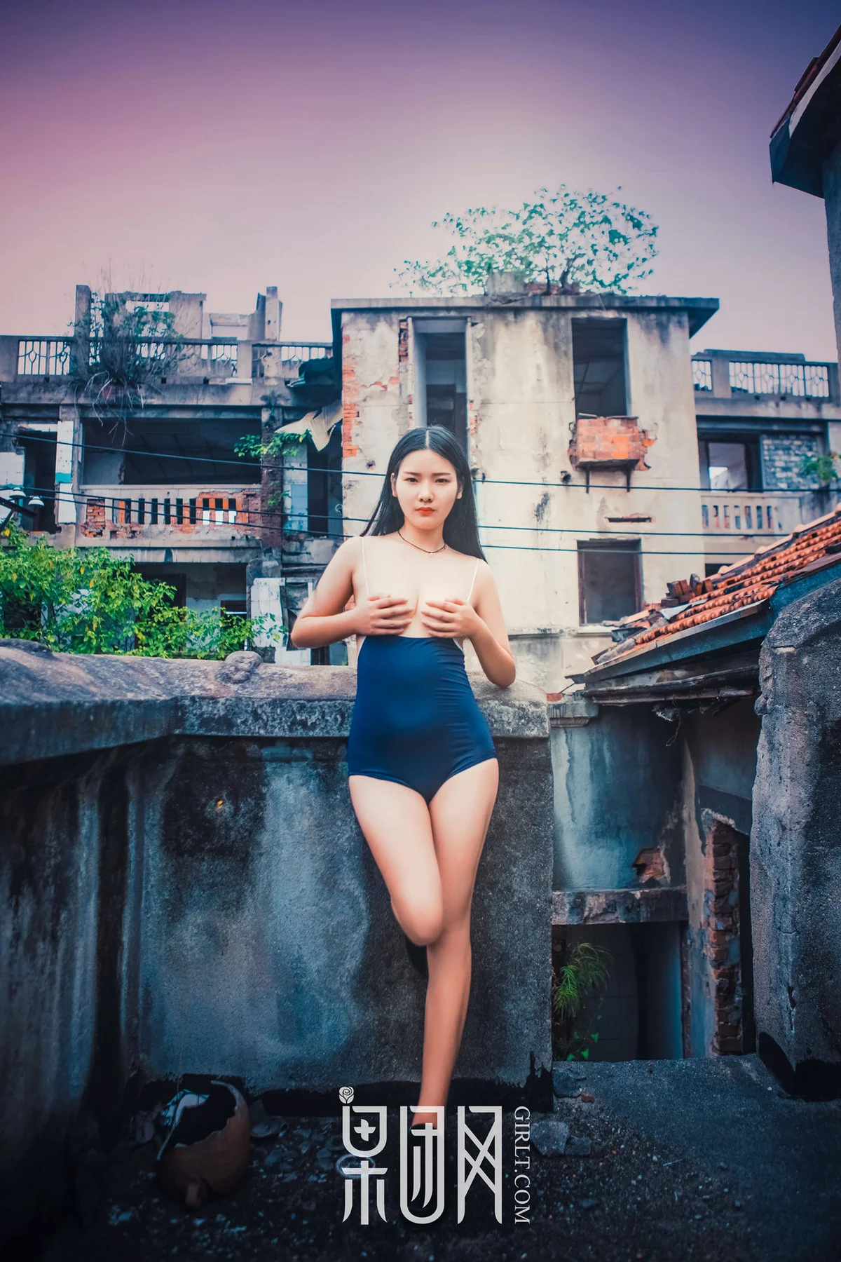 GIRLT 果团网 No.089 老房子的连体衣美女_独眼大脸猫 - 2