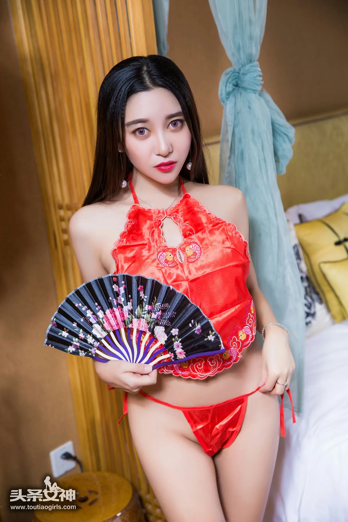Goddes 头条女神 No.283 Modo 李梓熙红肚兜写真 - 1