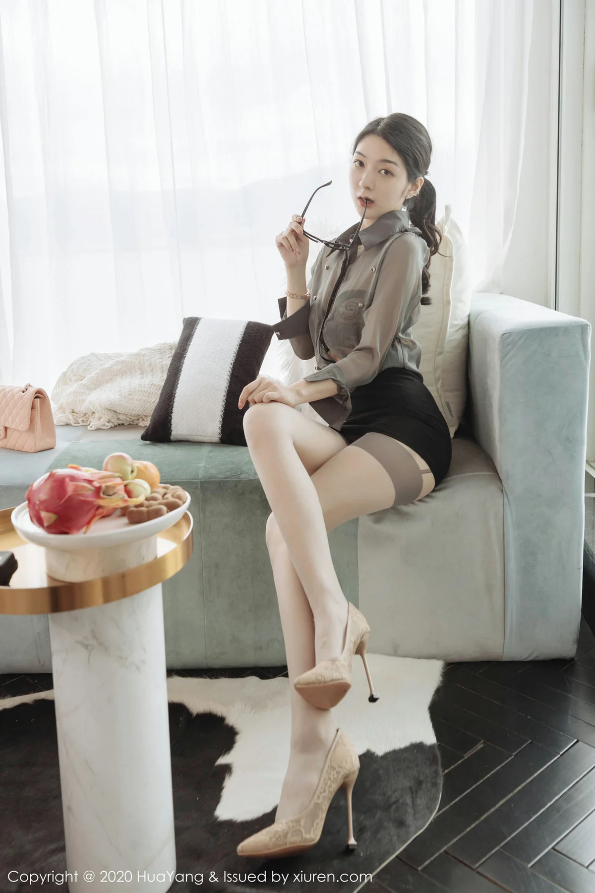 HuaYang 花漾show Vol.244 眼镜OL Angela小热巴 肉丝吊袜 - 7