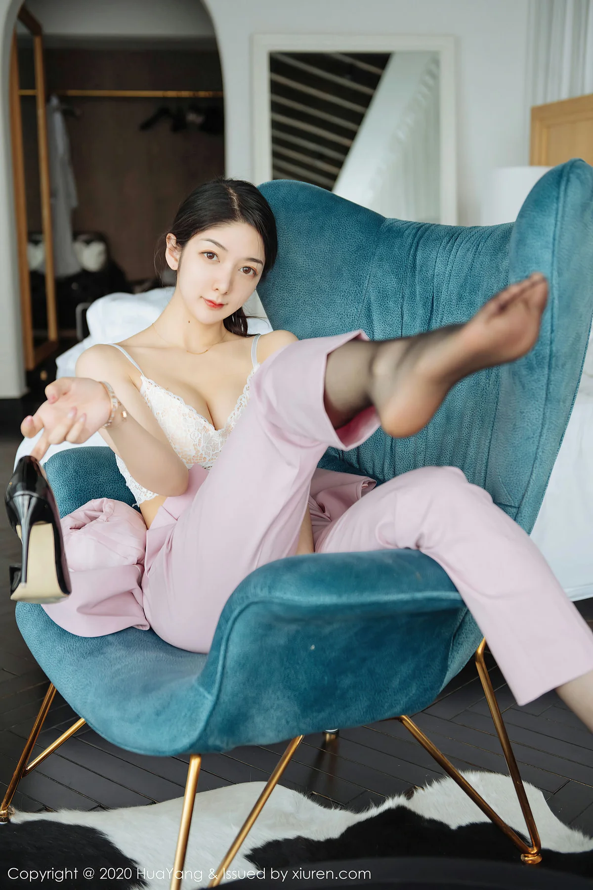 HuaYang 花漾show Vol.255 粉色制服OL 小热巴angela - 4