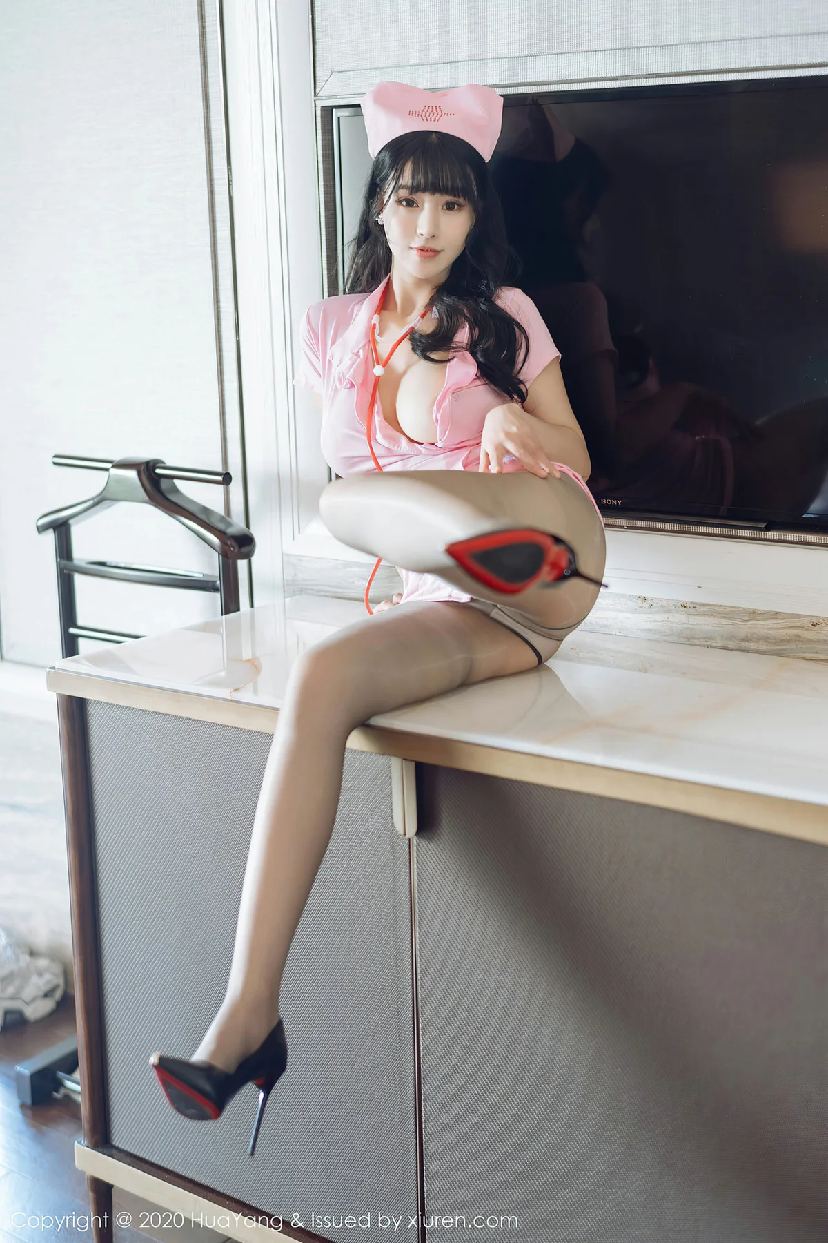 HuaYang 花漾show Vol.302 诱惑护士 朱可儿 童颜巨乳 - 4