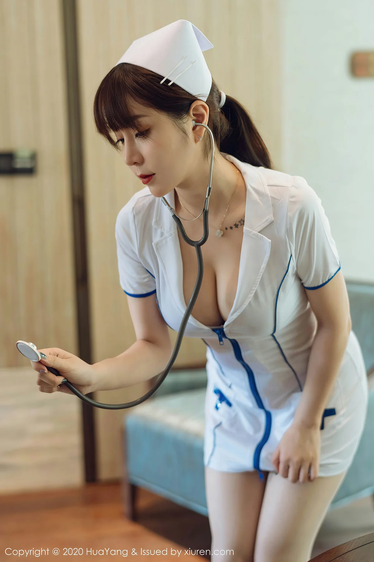 HuaYang 花漾show Vol.330 性感护士 王雨纯 - 5