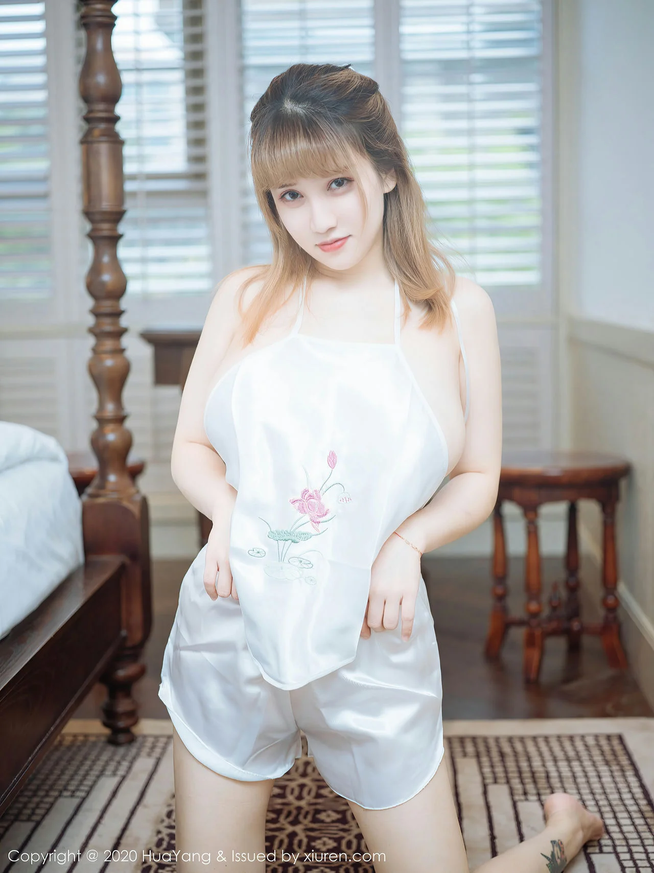 HuaYang 花漾show Vol.336 肚兜巨乳 周大萌  洁白古韵 - 10