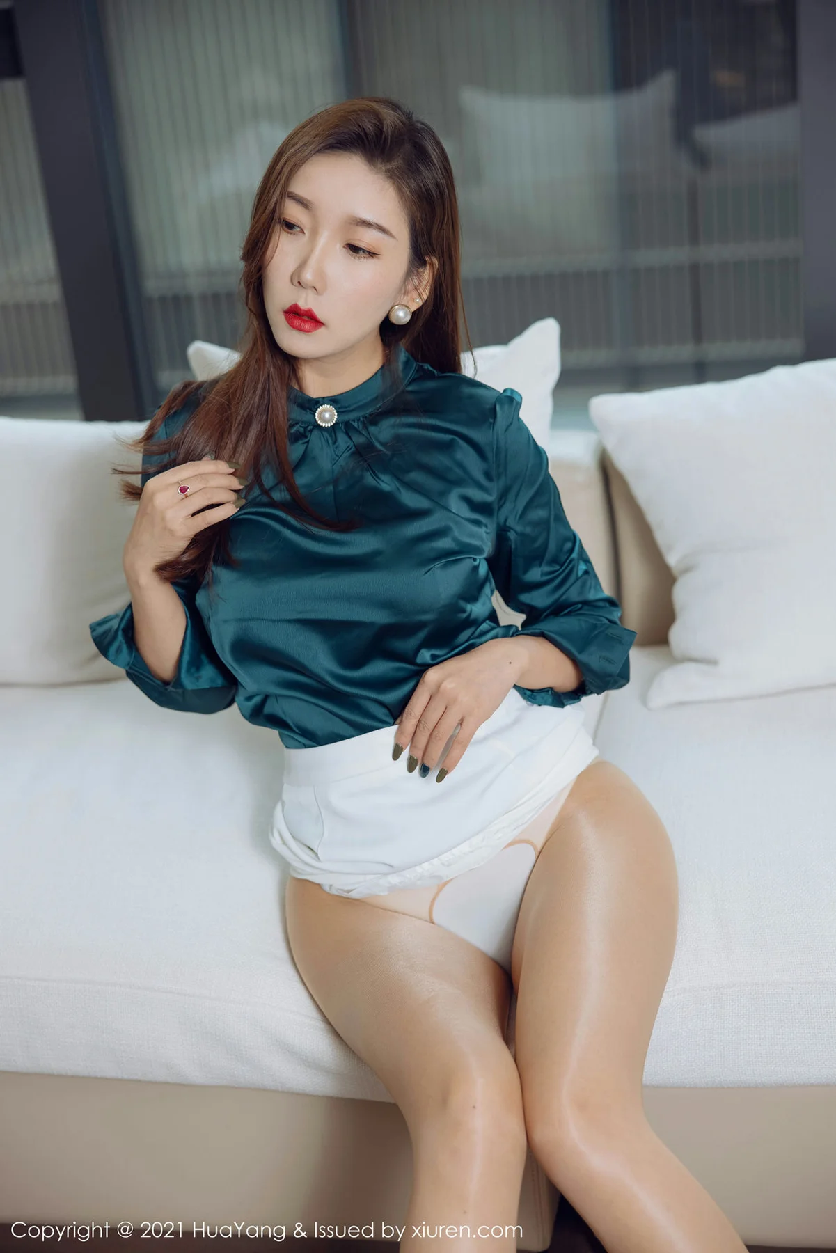 HuaYang 花漾show Vol.456 职业装OL 艾静香 三亚旅拍2 - 3