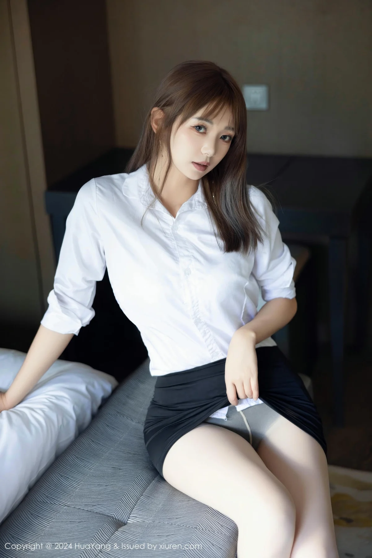 HuaYang 花漾show Vol.604 宋-KiKi 性感OL服饰性感写真 - 3