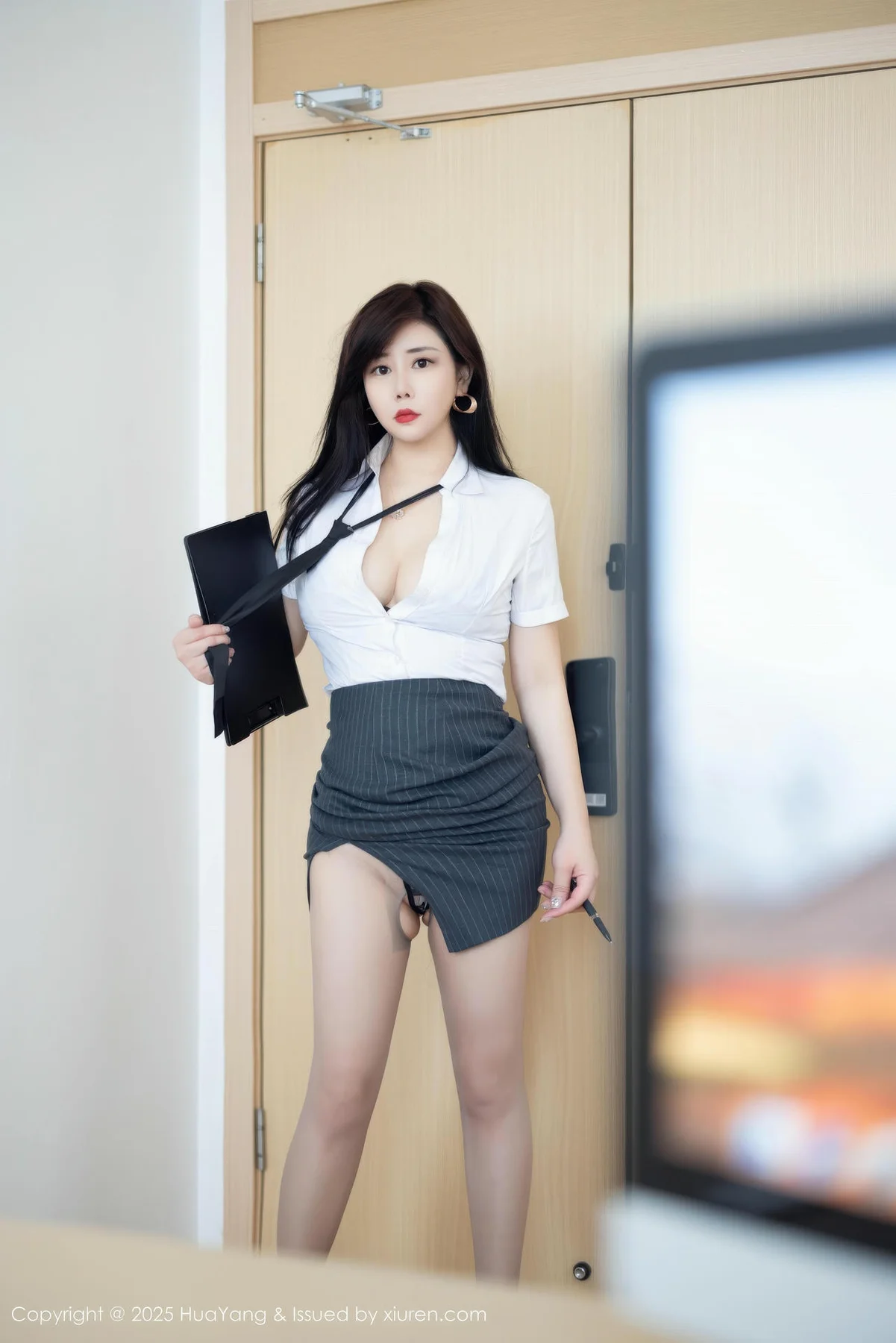 HuaYang 花漾show Vol.650 王婉悠Queen 灰色丝袜娇媚丰腴 - 9