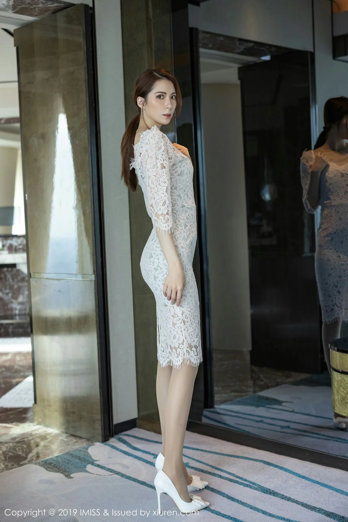 IMiss 爱蜜社 Vol.366 carry丝袜美腿写真 - 1