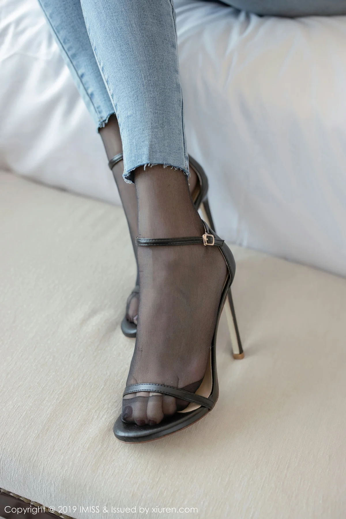 IMiss 爱蜜社 Vol.367 Cccil丝袜美腿写真 - 8