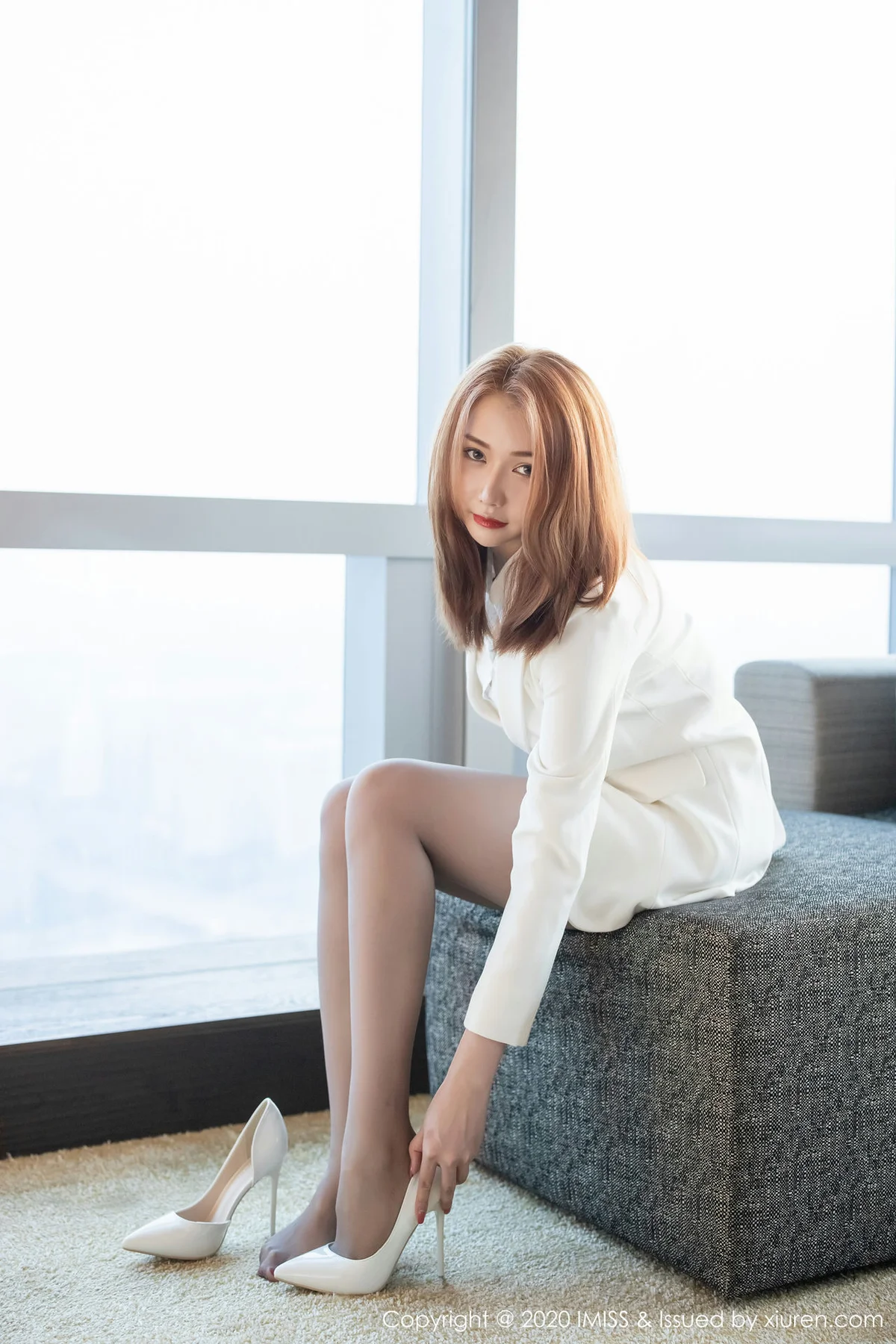 IMiss 爱蜜社 Vol.430 靓丽肌肤雪白细腻 Evon陈赞之 丝袜美腿... - 1