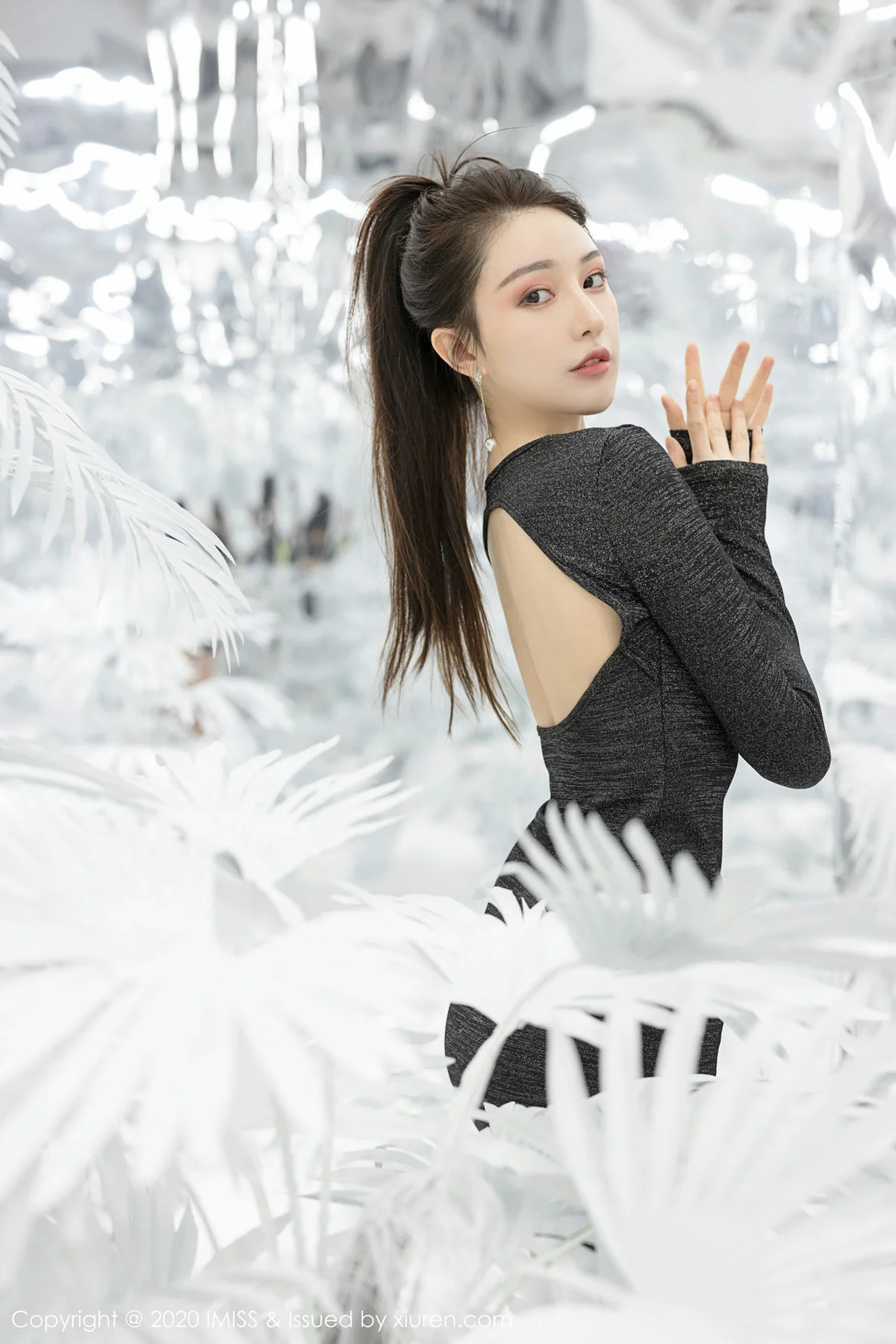 IMiss 爱蜜社 Vol.443 气质女神 Lynn刘奕宁 性感写真 - 2