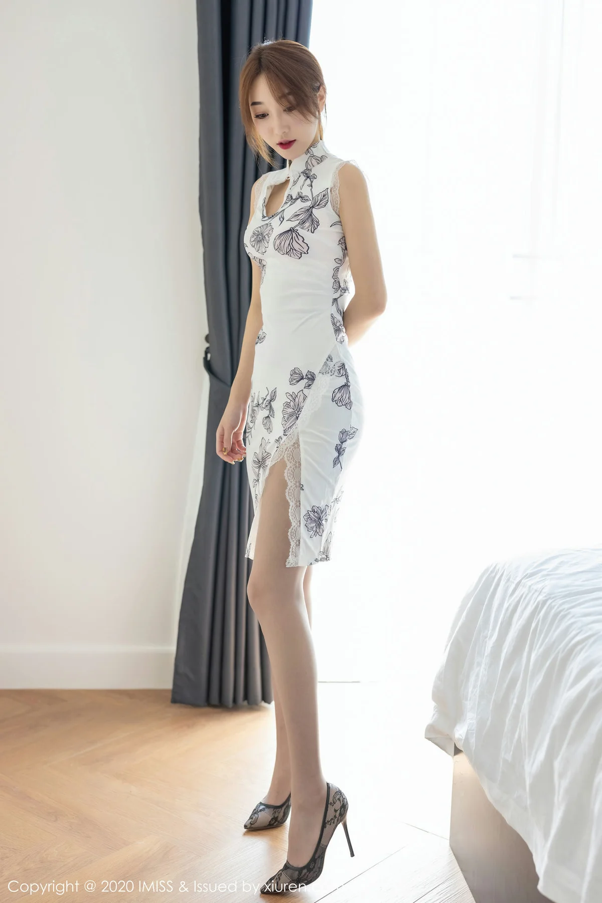 IMiss 爱蜜社 Vol.445 旗袍美腿 九月生__ 丝袜美腿写真 - 4