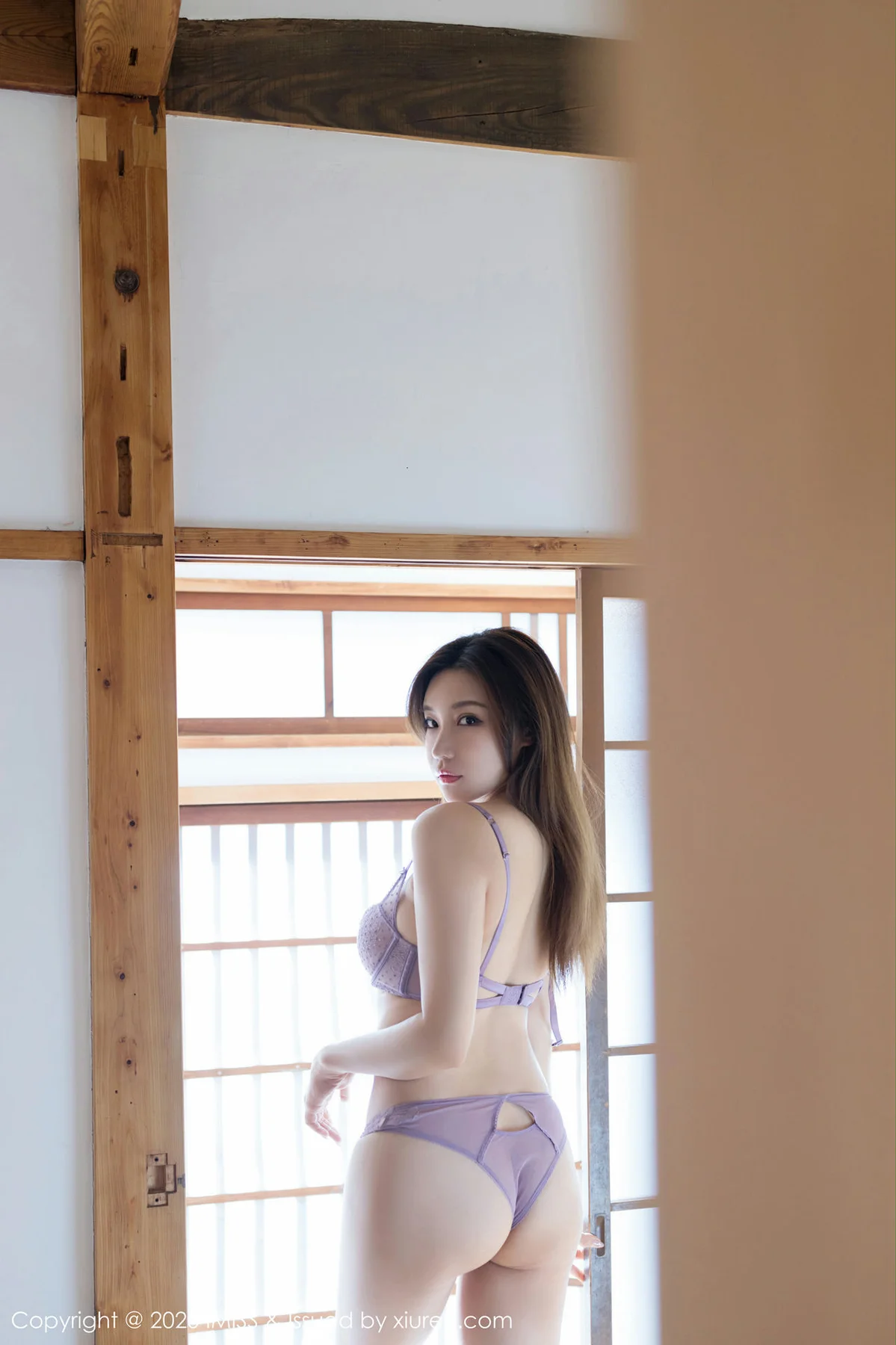 IMiss 爱蜜社 Vol.447 制服魅惑 小狐狸Kathryn 性感写真 - 2