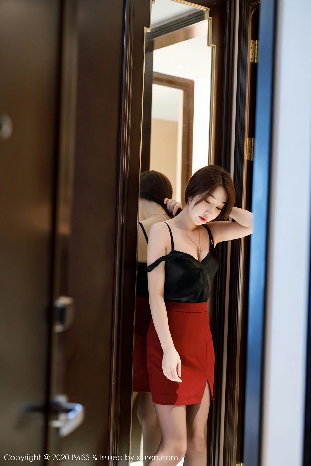 IMiss 爱蜜社 Vol.459 九月生__ 少女诱惑丝袜美腿写真 - 1