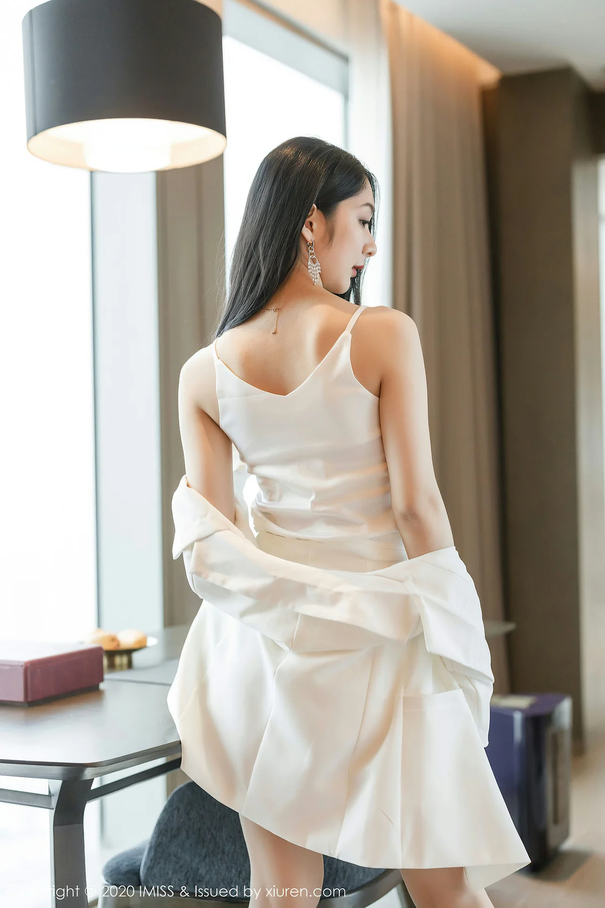 IMiss 爱蜜社 Vol.484 睡裙与朦胧丝袜 小热巴 - 1