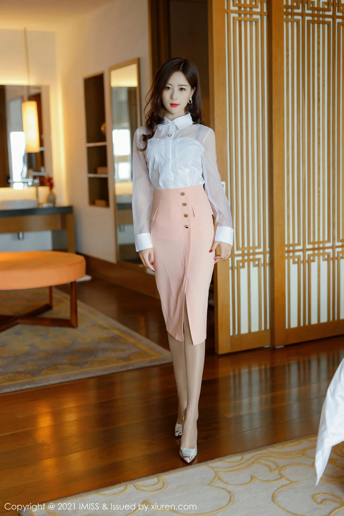 IMiss 爱蜜社 Vol.544 都市美女美腿  杨紫嫣 - 1