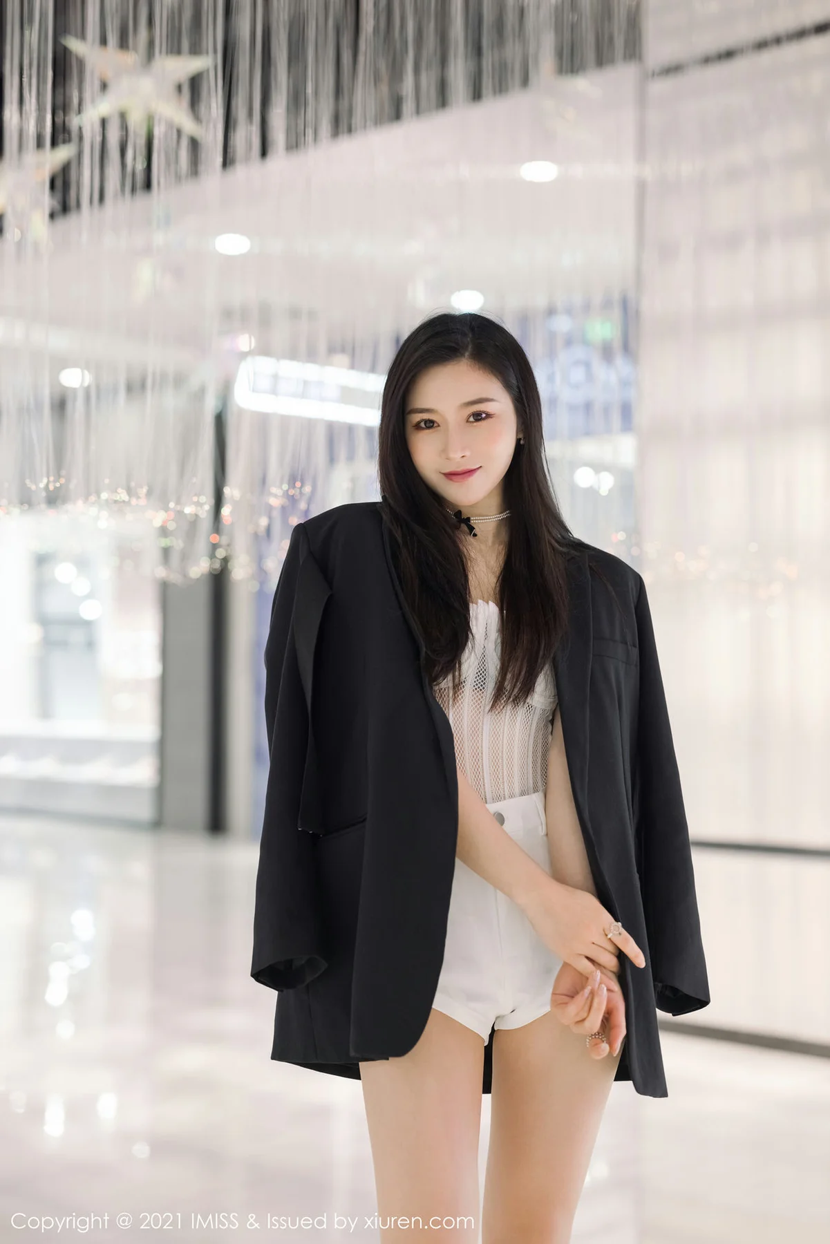 IMiss 爱蜜社 Vol.569 气质美女 Vanessa 时尚动人的街拍 - 2