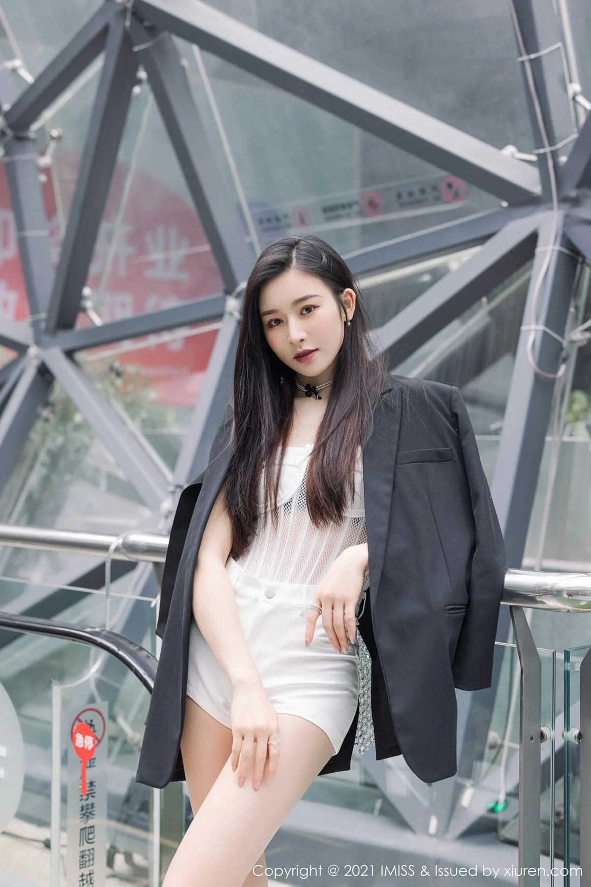 IMiss 爱蜜社 Vol.569 气质美女 Vanessa 时尚动人的街拍 - 7