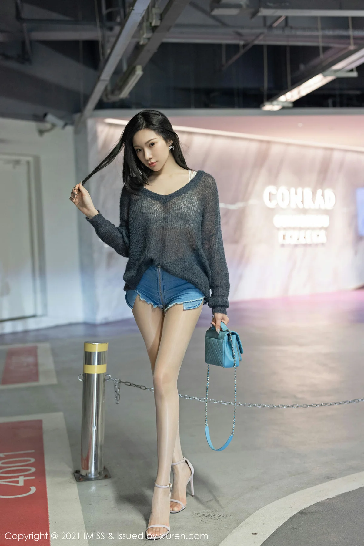 IMiss 爱蜜社 Vol.571 圆润翘臀美腿 小狐狸Kathryn 时尚街拍 - 5